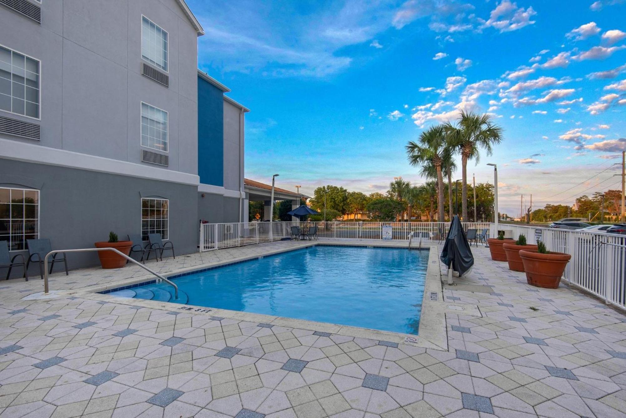 Express E - Commons Mall Area By Ihg 2* Destin