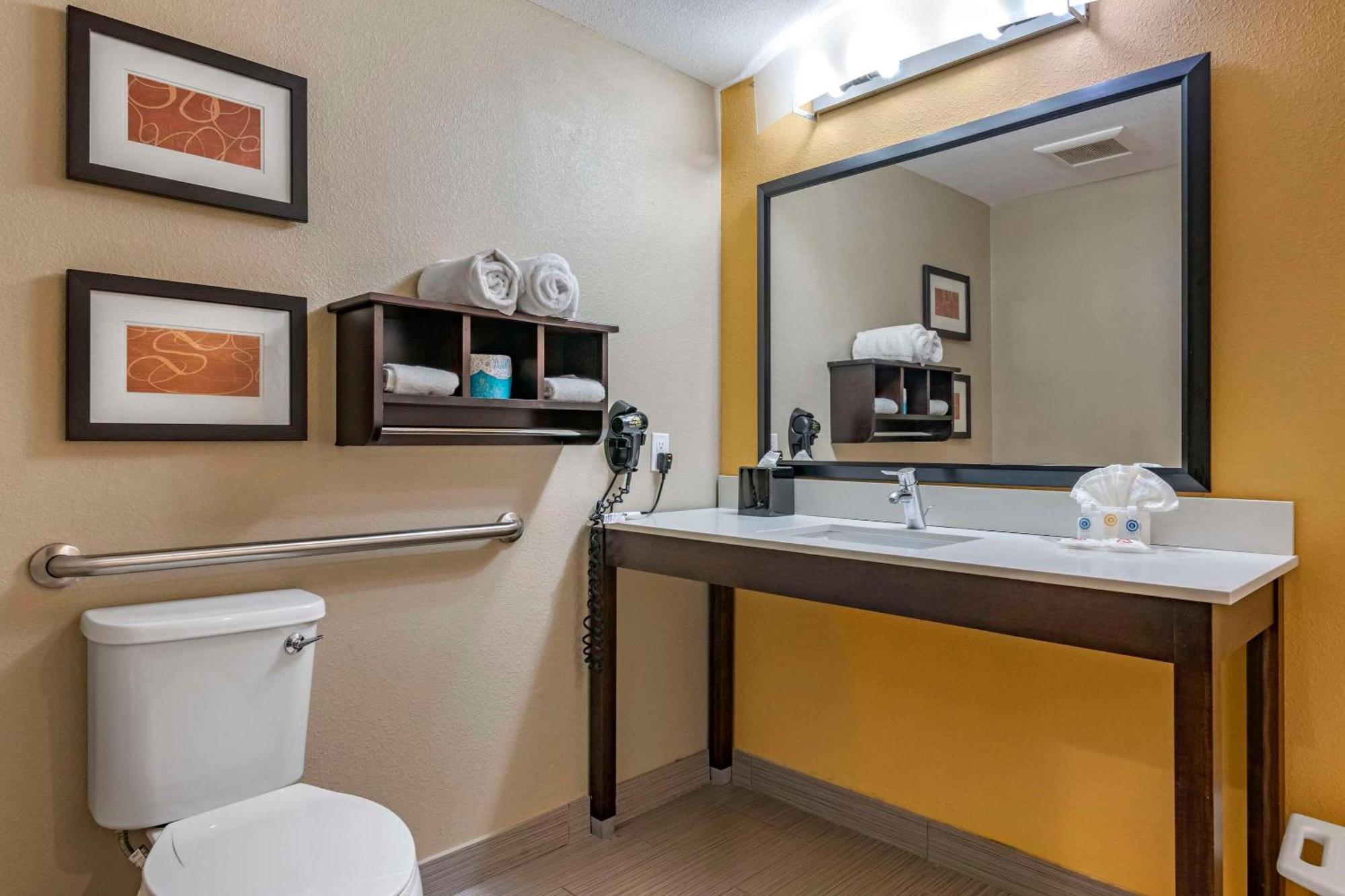 Hotel Comfort Lauderdale Airport South & Cruise Port 3*