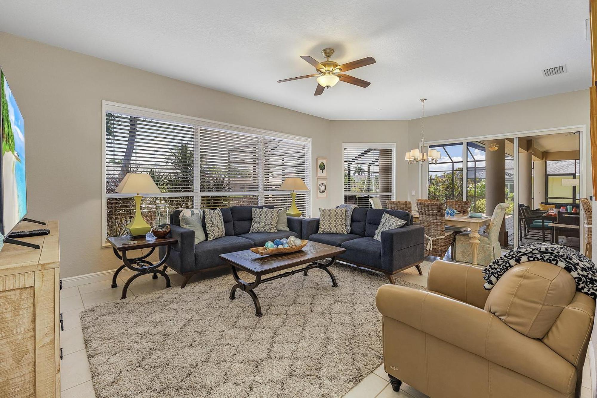 Ocean Drive Sw Cape - Waterfront Private Locally Owned & Managed, Fair & Honest Pricing