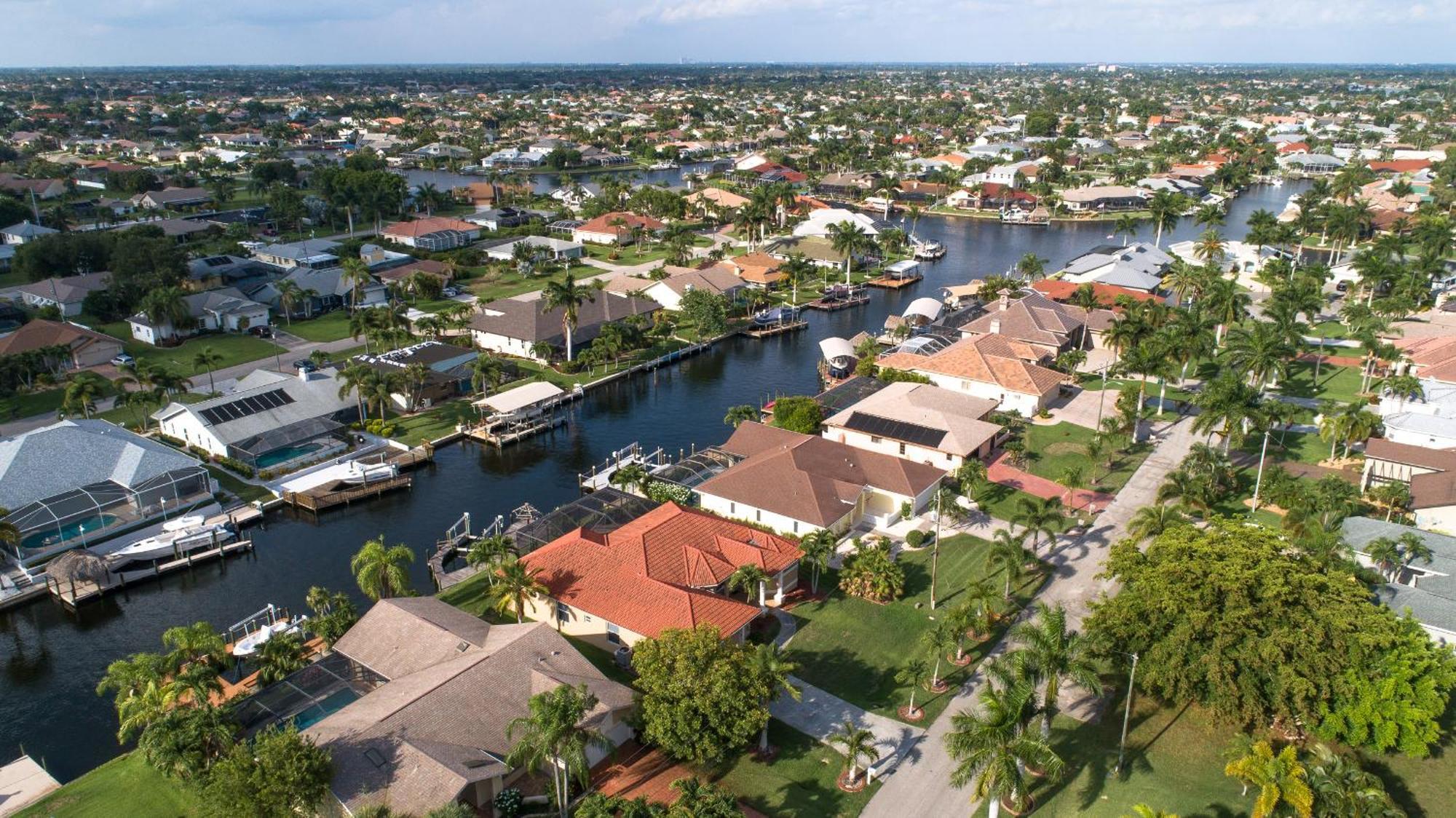 Ocean Drive Sw Cape - Waterfront Private Locally Owned & Managed, Fair & Honest Pricing *