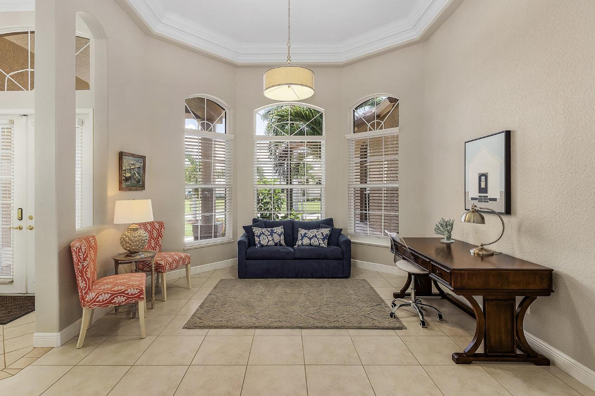 Ocean Drive Sw Cape - Waterfront Private Locally Owned & Managed, Fair & Honest Pricing Villa *