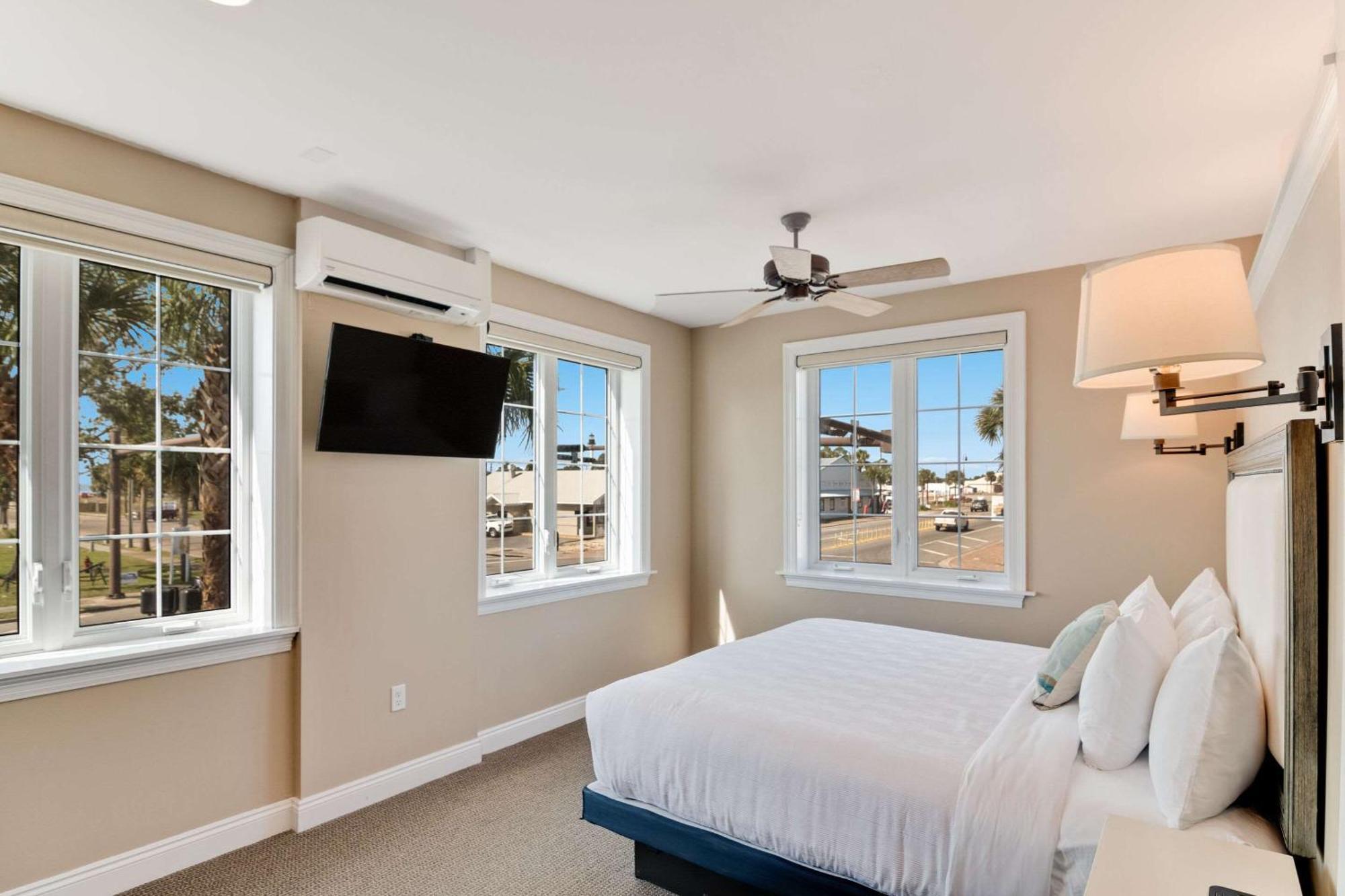 The Port And Cottages, Ascend Collection Hotel Port St. Joe
