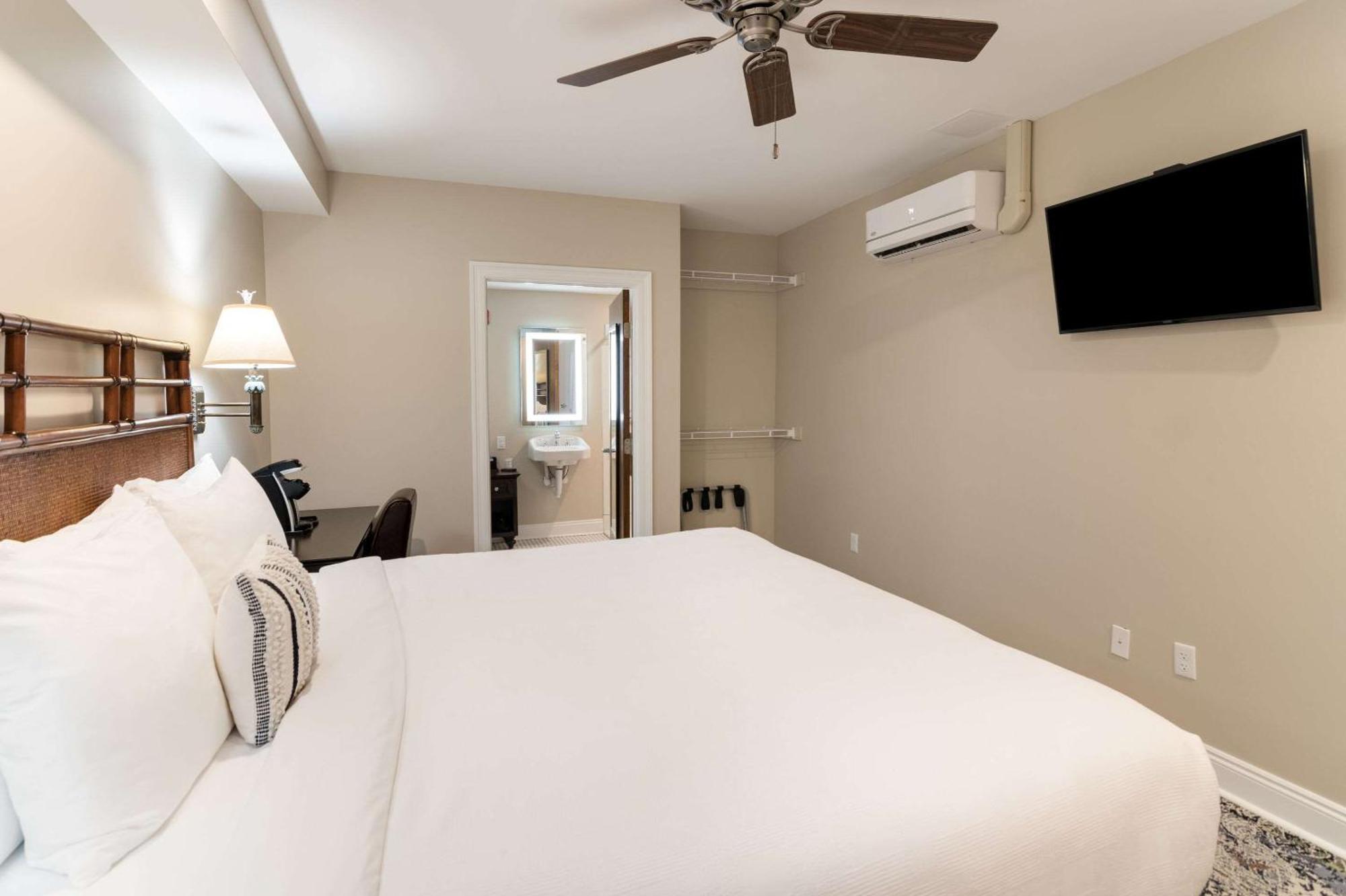 Hotel The Port And Cottages, Ascend Collection 4*