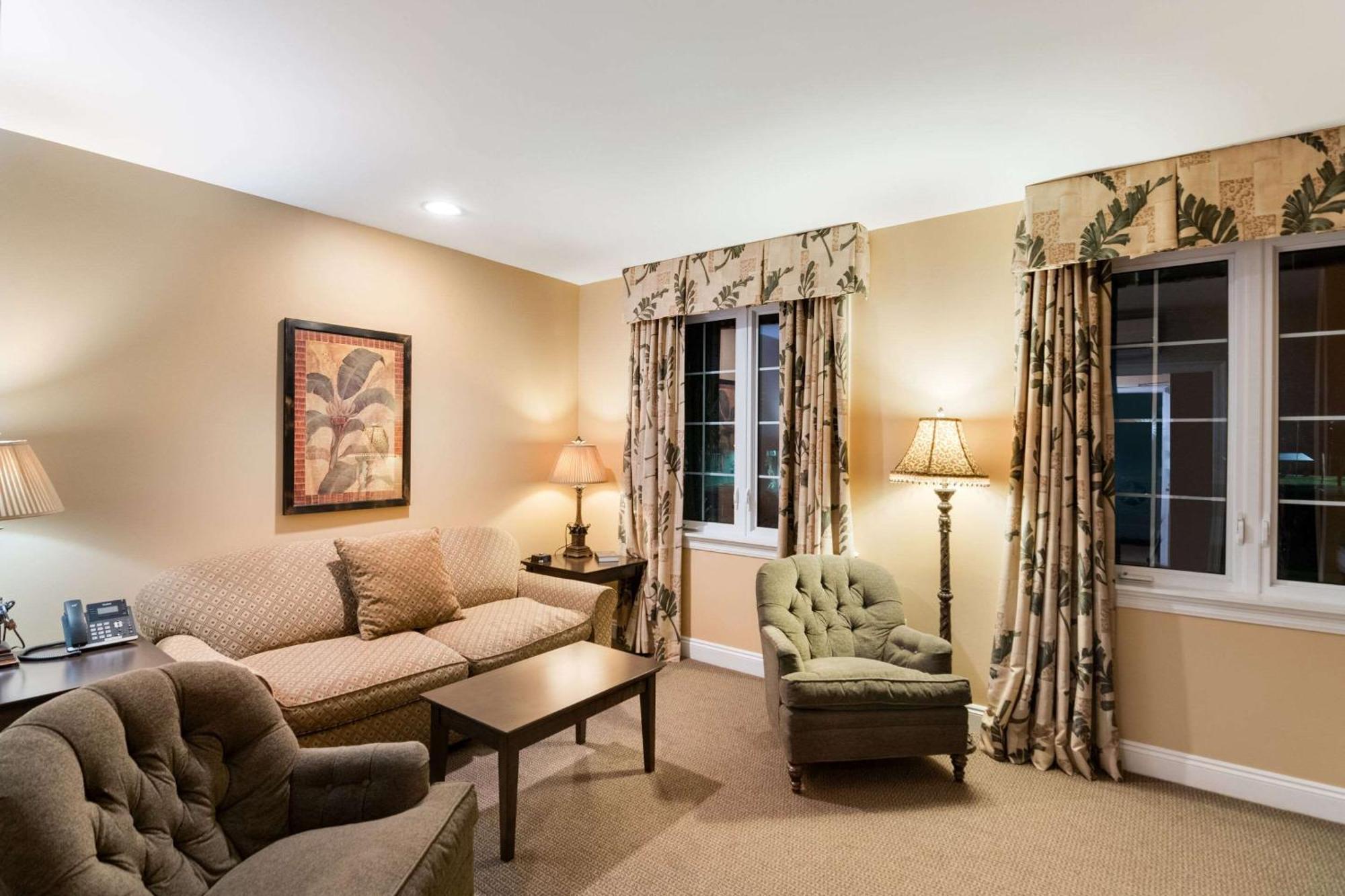 The Port And Cottages, Ascend Collection