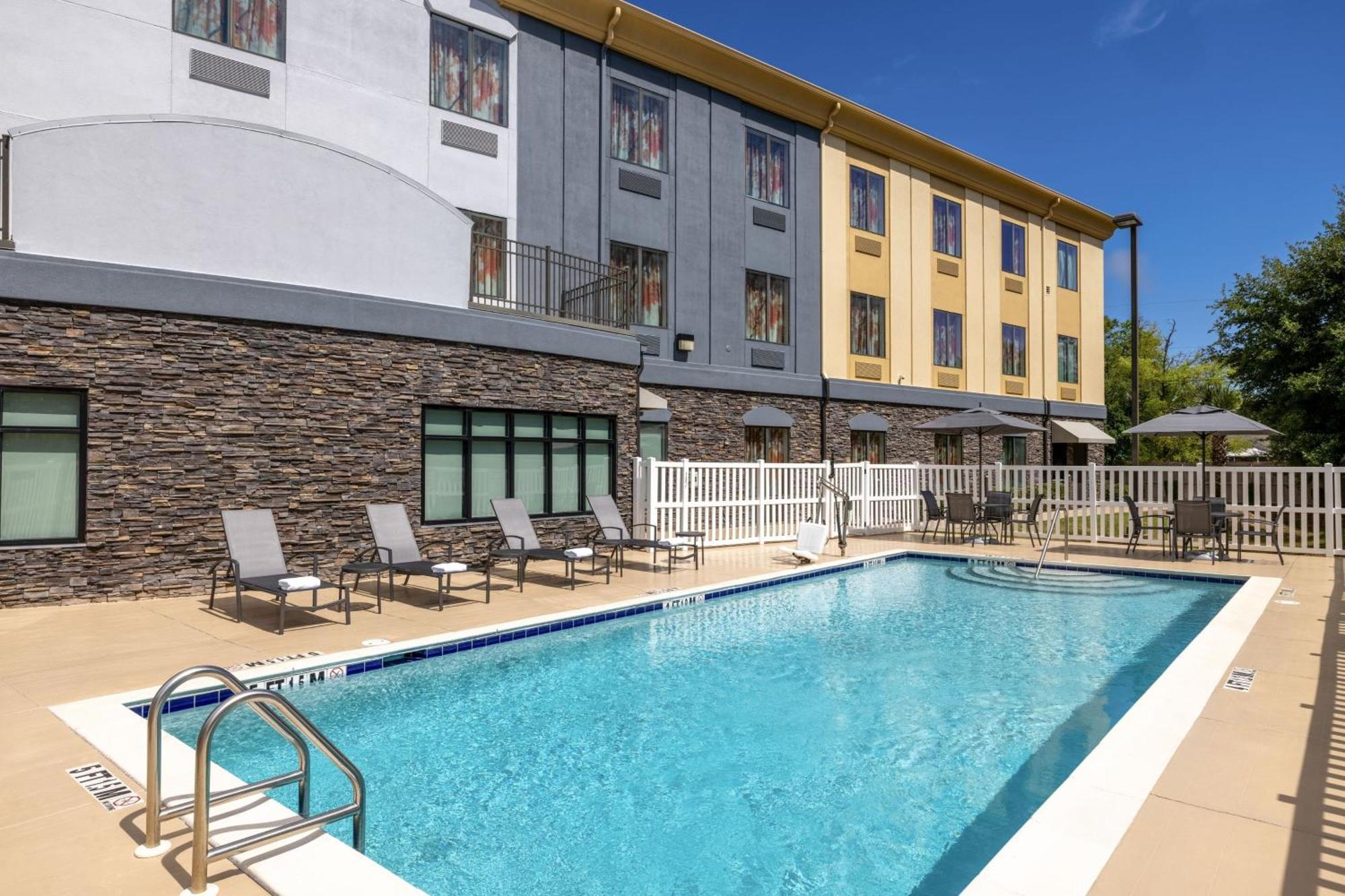 Fairfield & By Marriott Walton Hurlburt Area Fort Walton Beach