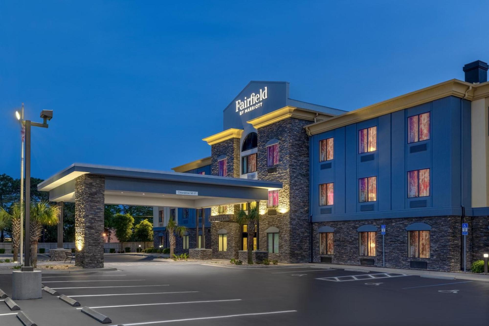 Fairfield & By Marriott Walton Hurlburt Area Hotel