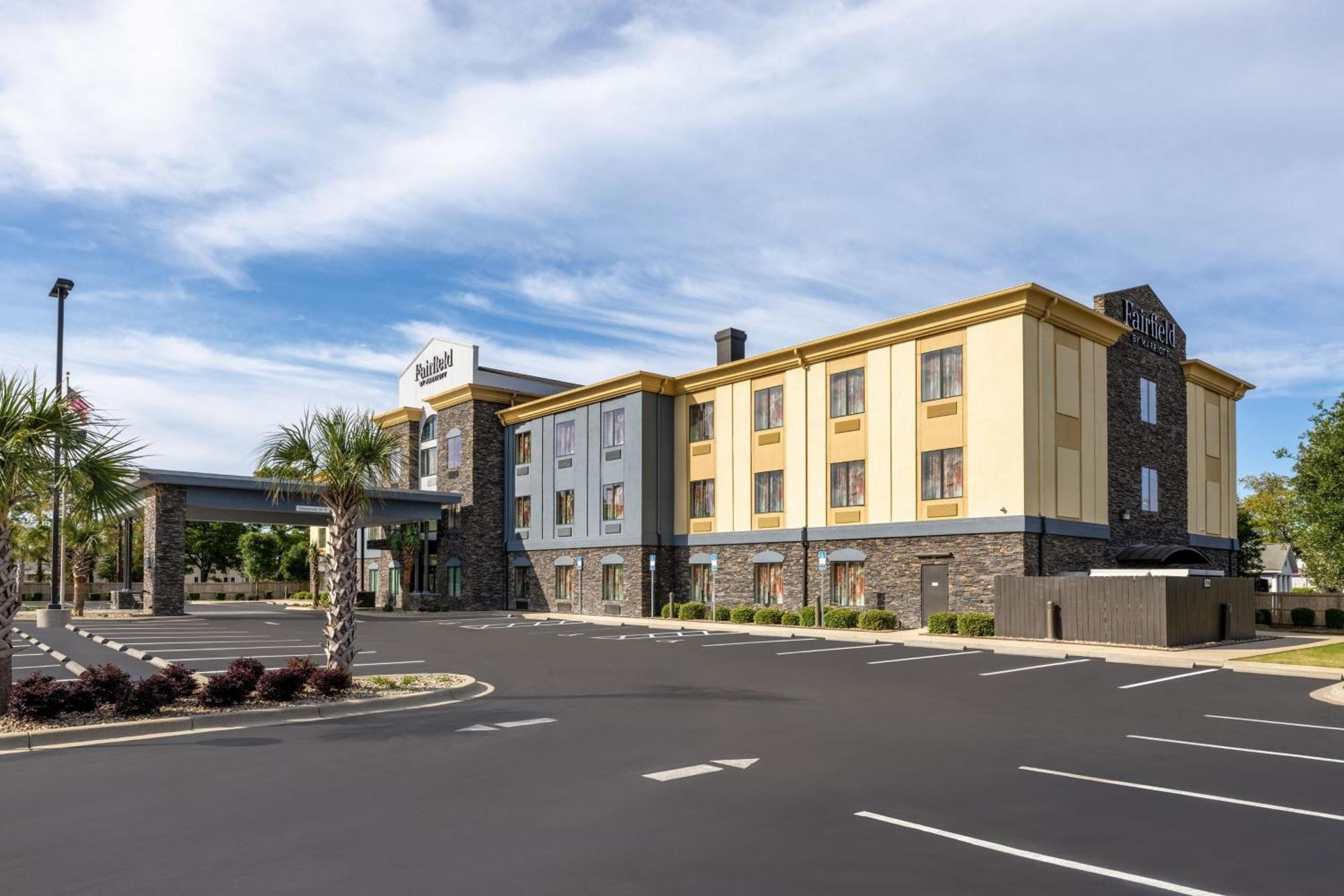 Fairfield & By Marriott Walton Hurlburt Area Hotel 2*