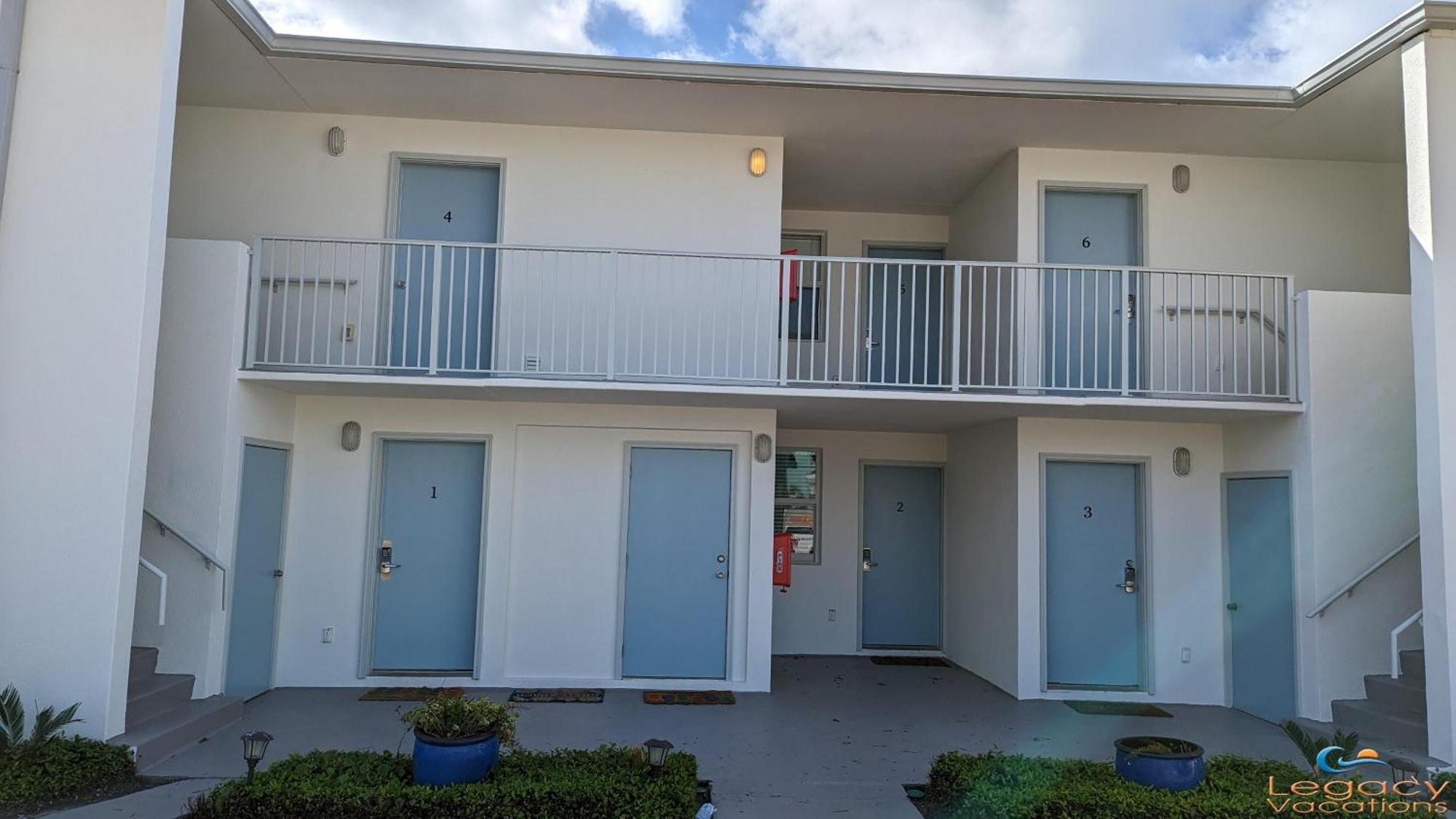 Is9-cozy Upstairs Beachfront - King Beds Apartment Fort Walton Beach
