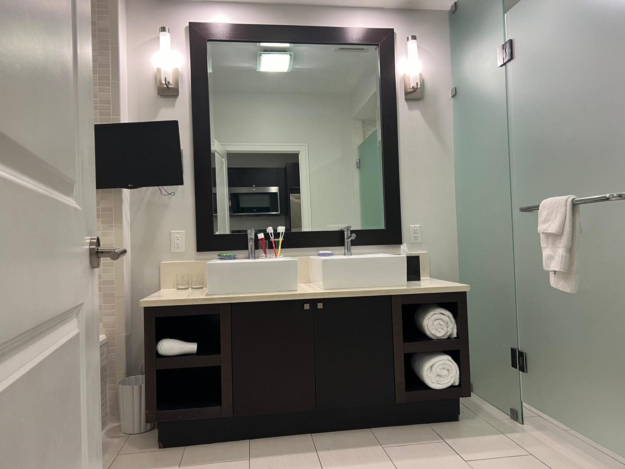 Apartment Doral Pool 404 By Wave *