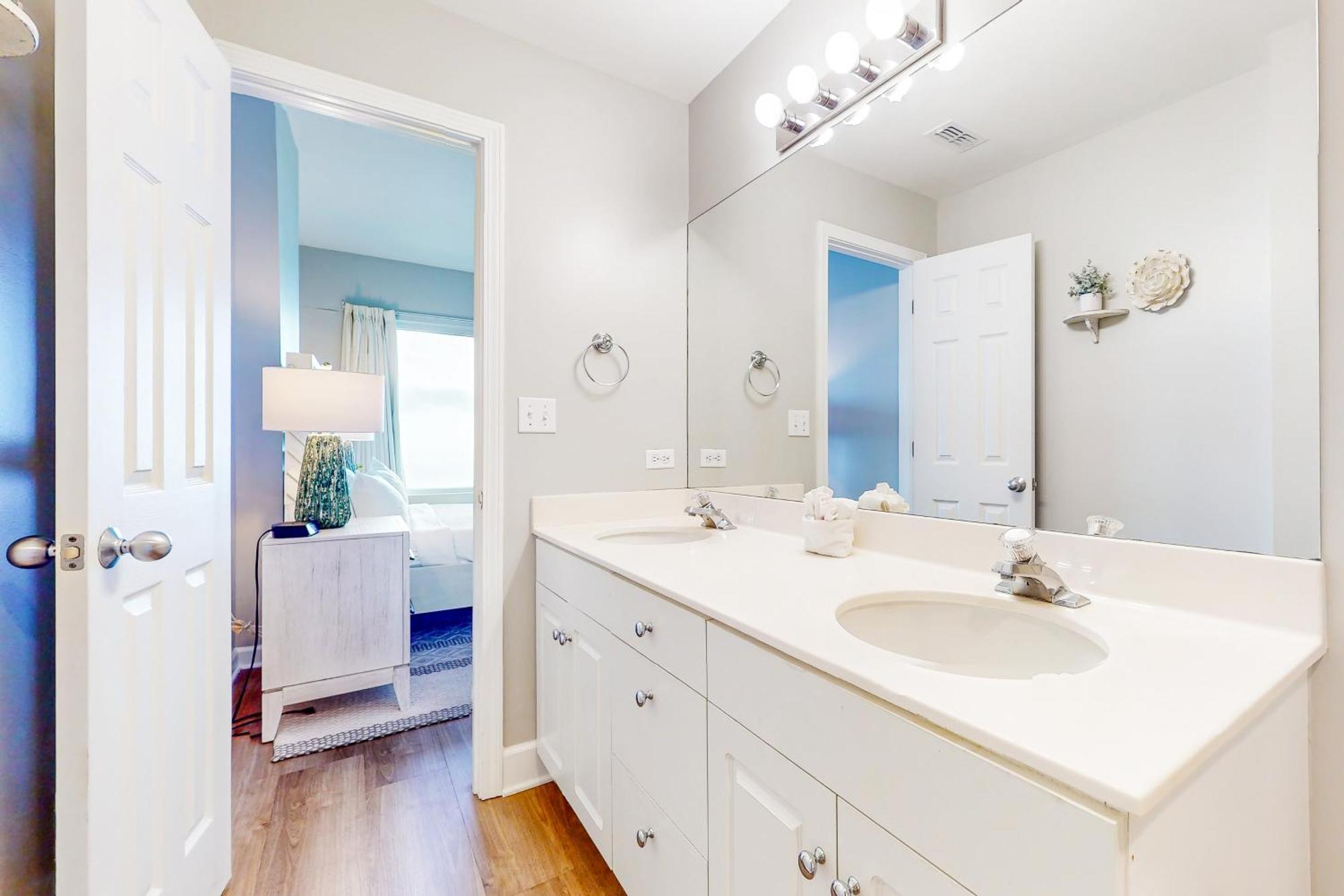 Leeward Key Apartment *