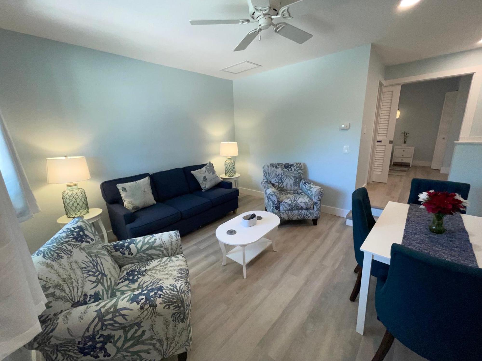 Rock Reef Inn 2*