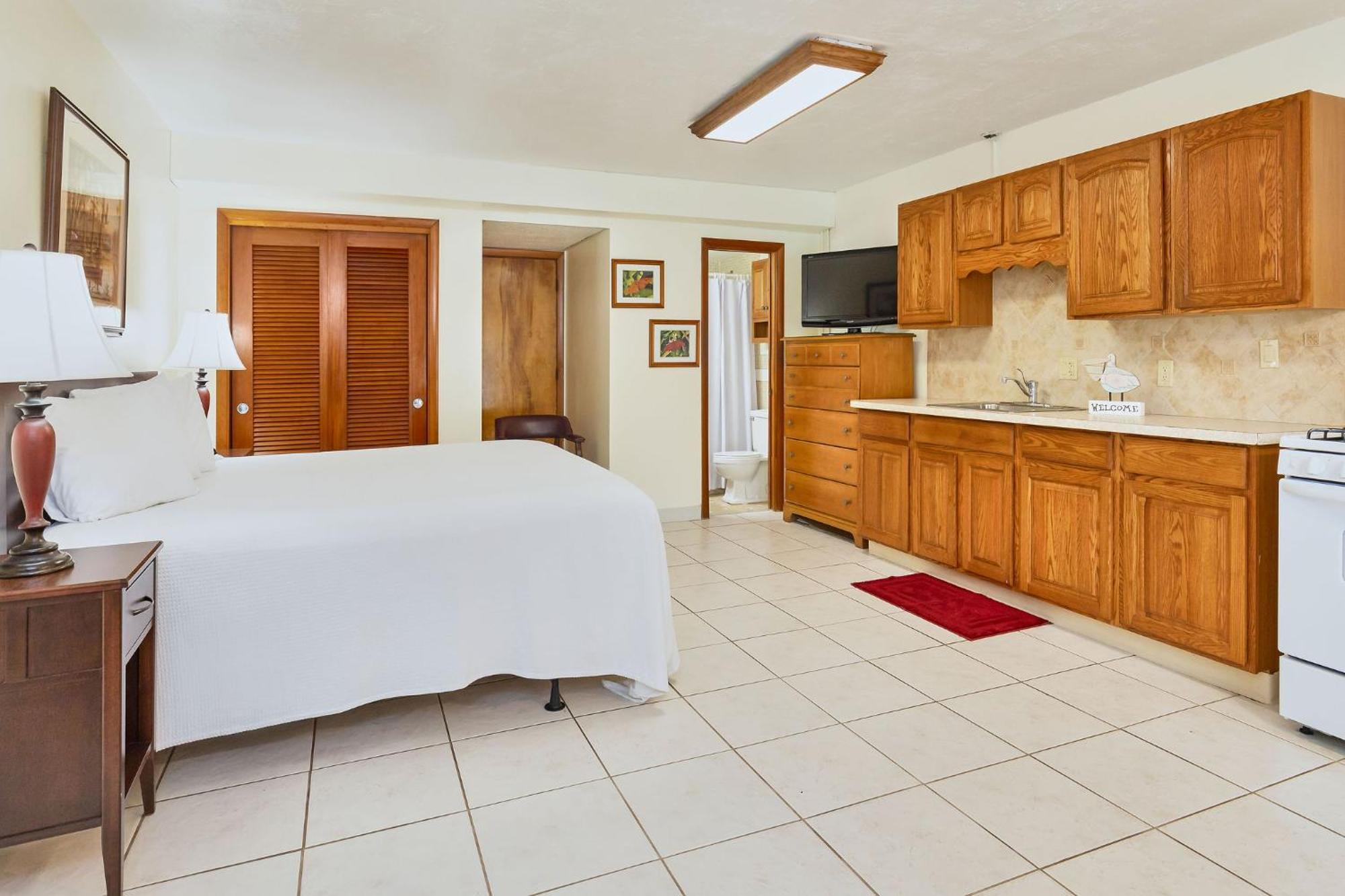 Rock Reef Inn 2*