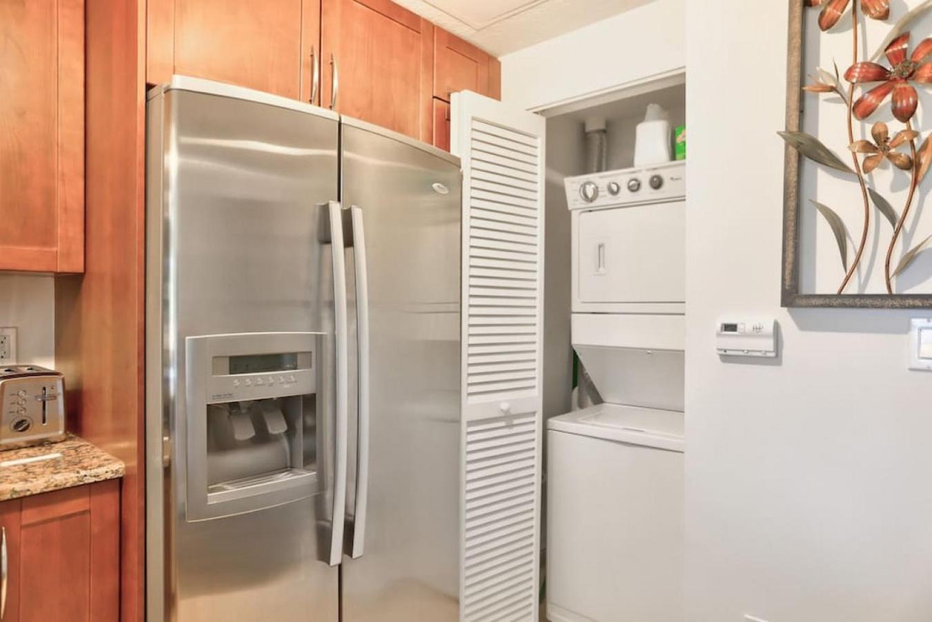 1br Rooftop Pool-10 Min Walk To Holiday home Boynton Beach