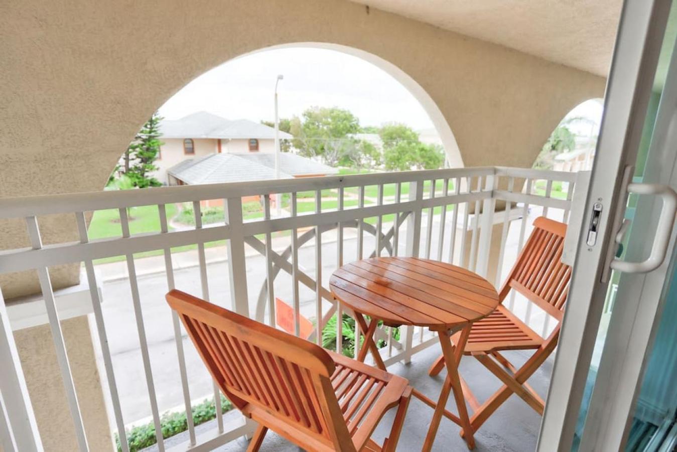 1br Rooftop Pool-10 Min Walk To Holiday home