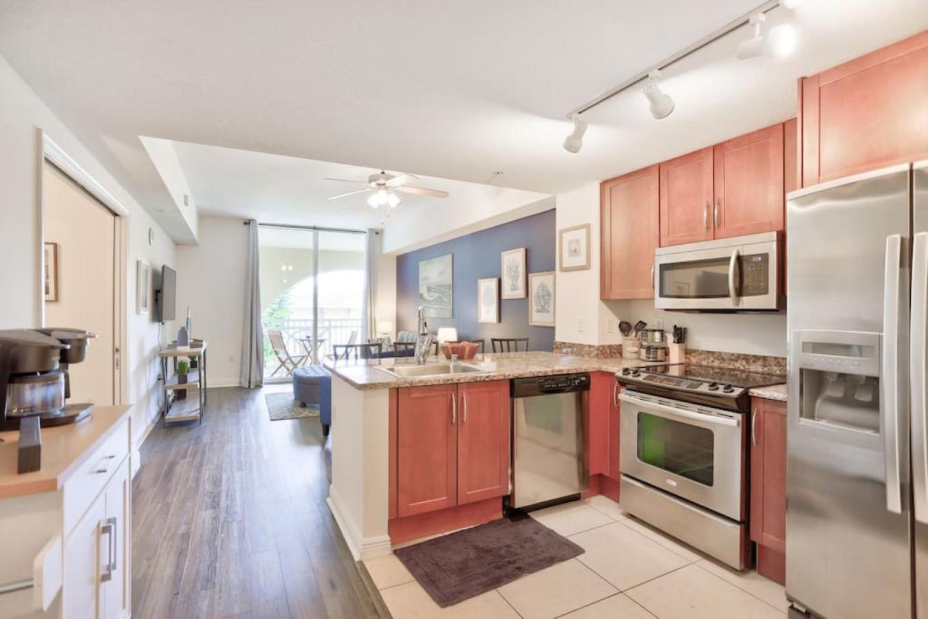 1br Rooftop Pool-10 Min Walk To Holiday home Boynton Beach