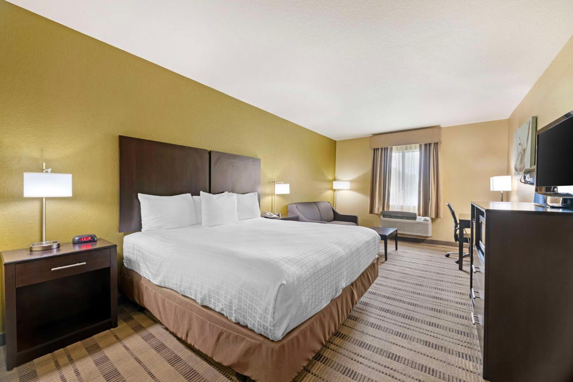 Western Edgewater 3*
