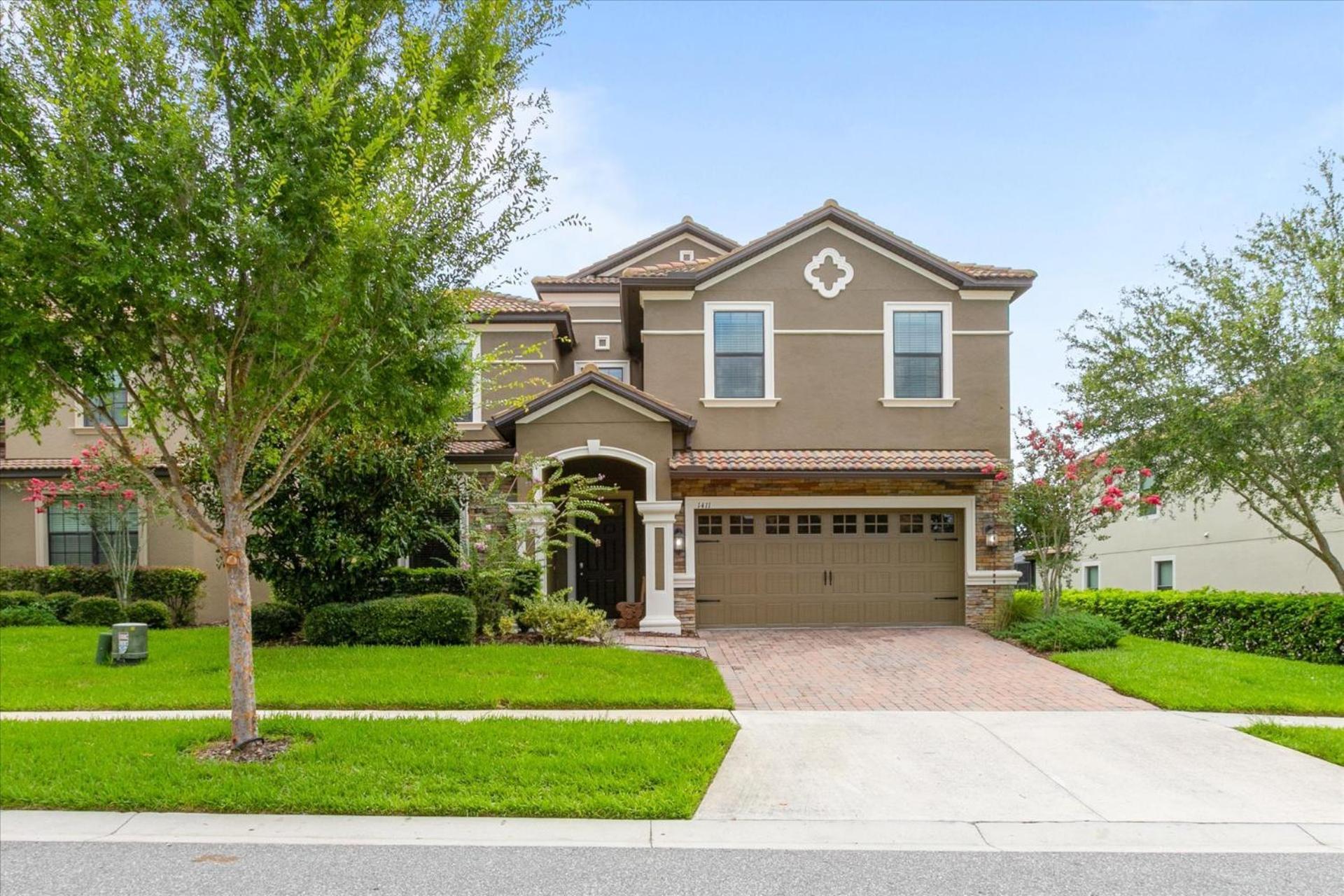 1411 Rolling Fairway Dr. Davenport