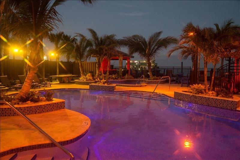 Resort The Rod And Reel 2 *