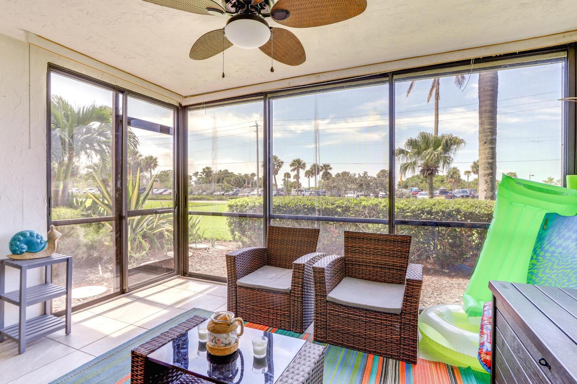 Apartment Beachfront With Pool Access!