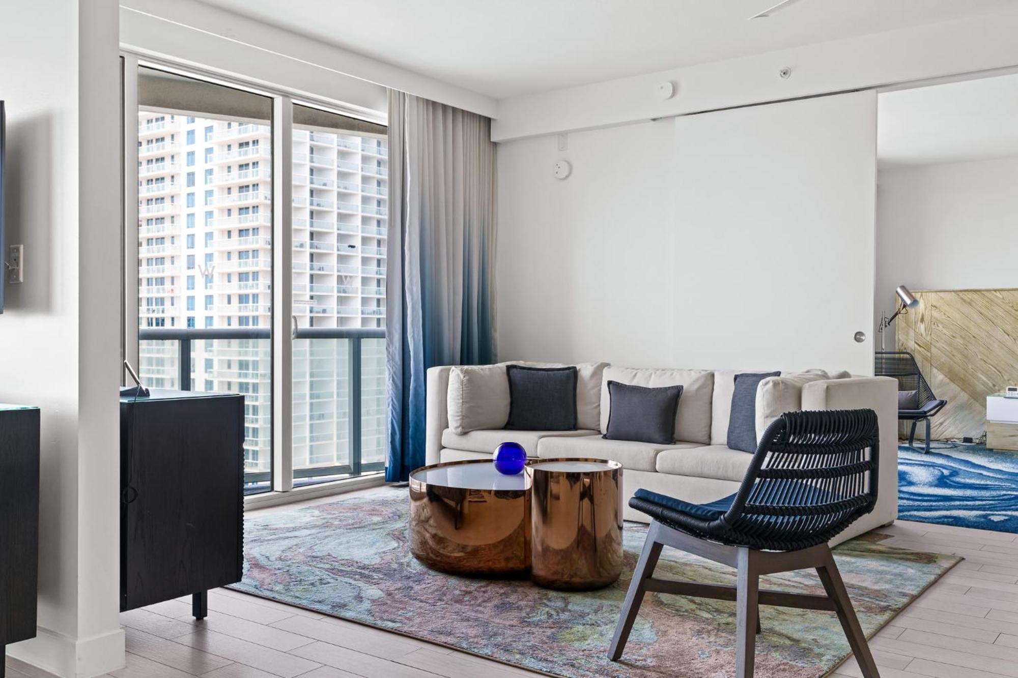 Luxury 2br Lauderdale W With Double Living Room, Ocean & Intercoastal Views, Brand New Sofas! Apartment