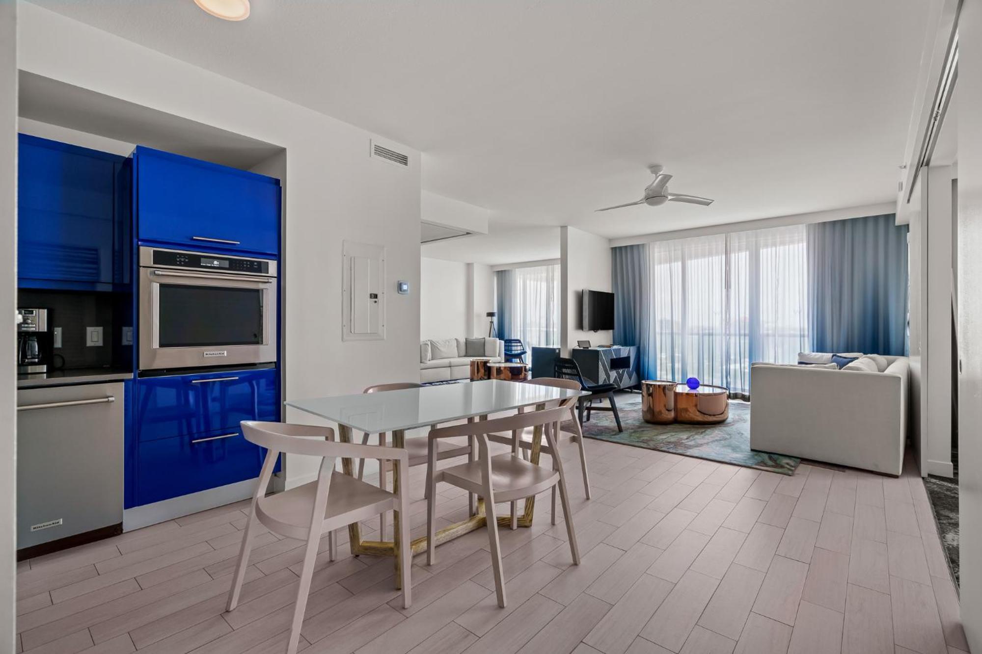 Luxury 2br Lauderdale W With Double Living Room, Ocean & Intercoastal Views, Brand New Sofas! Fort Lauderdale
