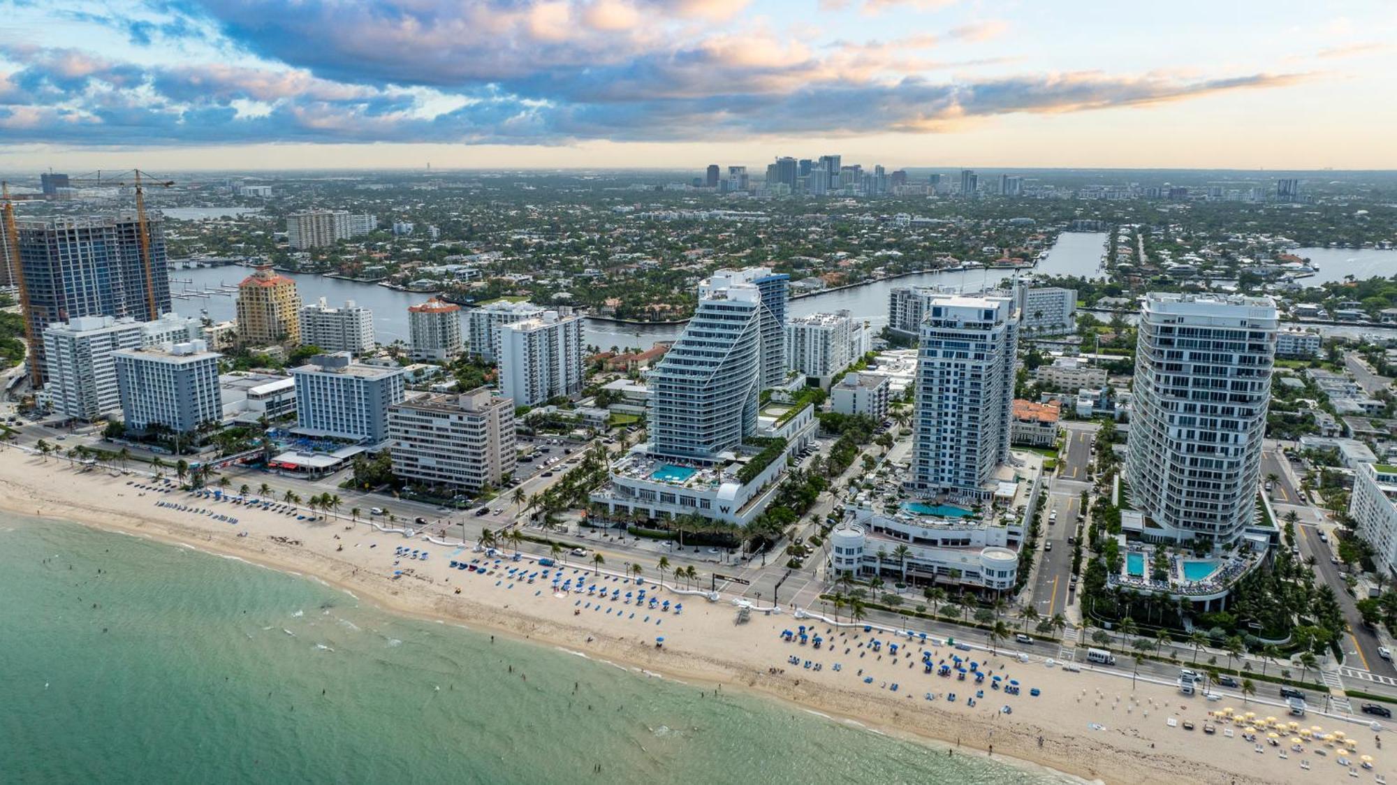 Luxury 2br Lauderdale W With Double Living Room, Ocean & Intercoastal Views, Brand New Sofas! * Fort Lauderdale
