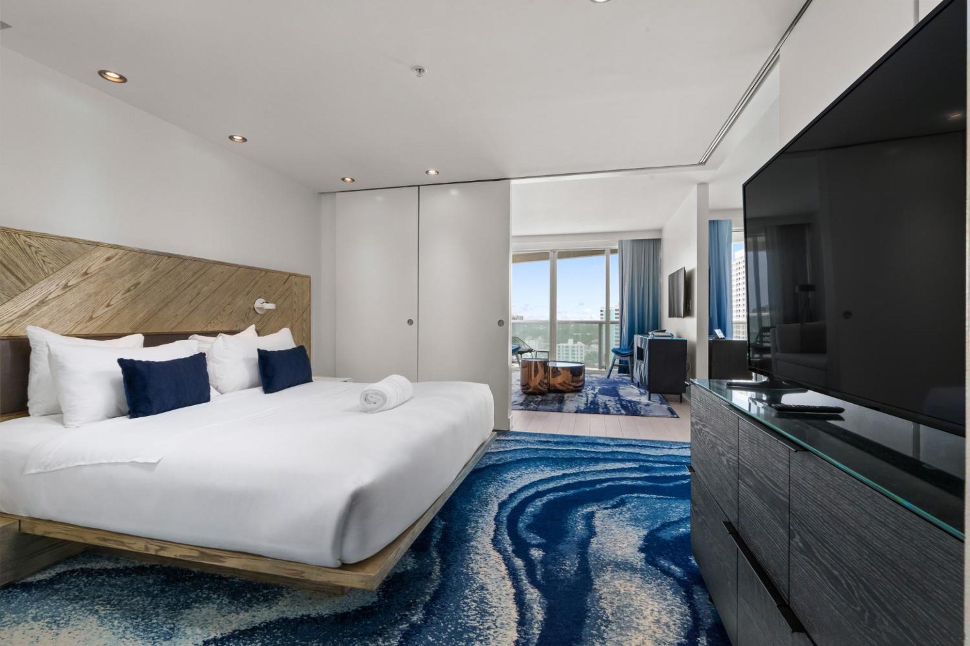 Apartment Luxury 2br Lauderdale W With Double Living Room, Ocean & Intercoastal Views, Brand New Sofas!