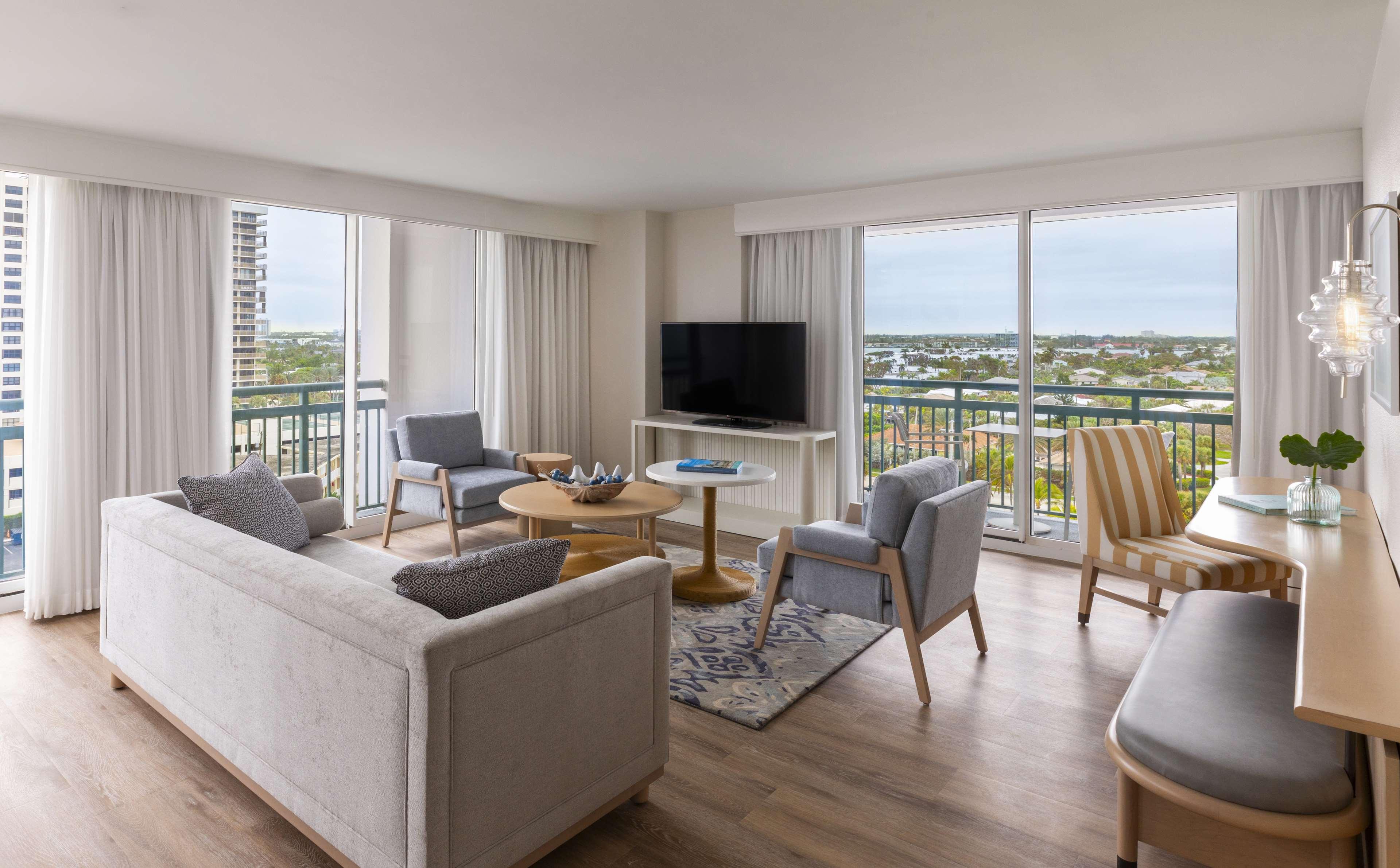 Resort The Singer Oceanfront Resort, Curio Collection By Hilton 4*