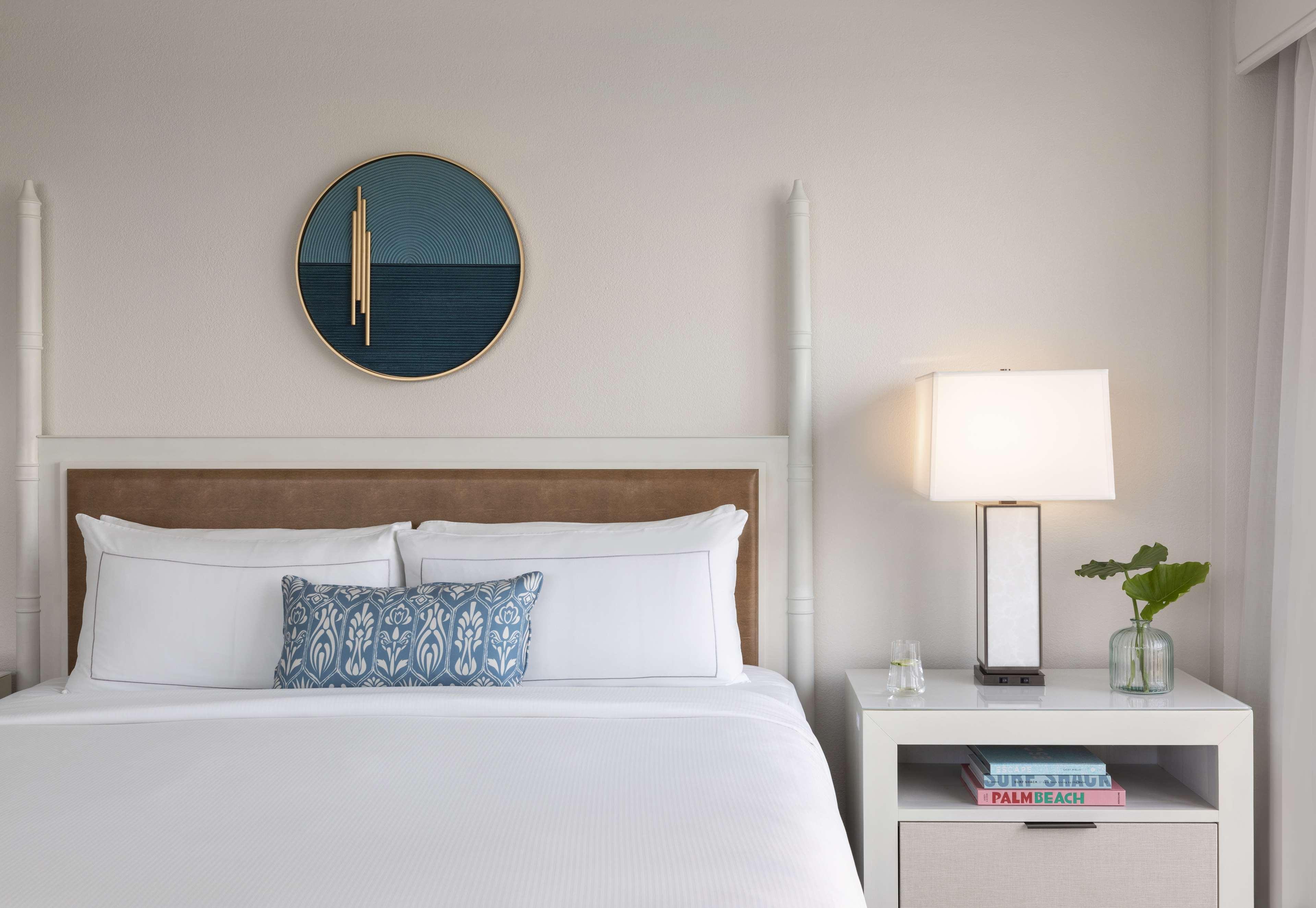 The Singer Oceanfront Resort, Curio Collection By Hilton Riviera Beach