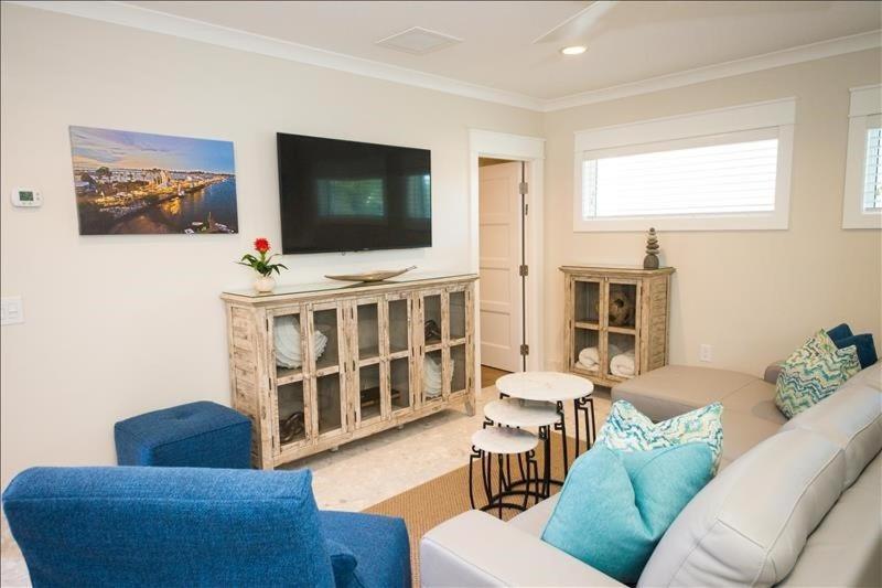 Resort The Rod And Reel Grand 6 *