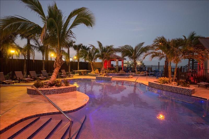 Resort The Rod And Reel 3