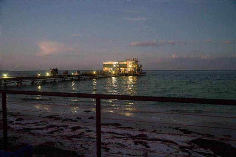 Resort The Rod And Reel 3 *