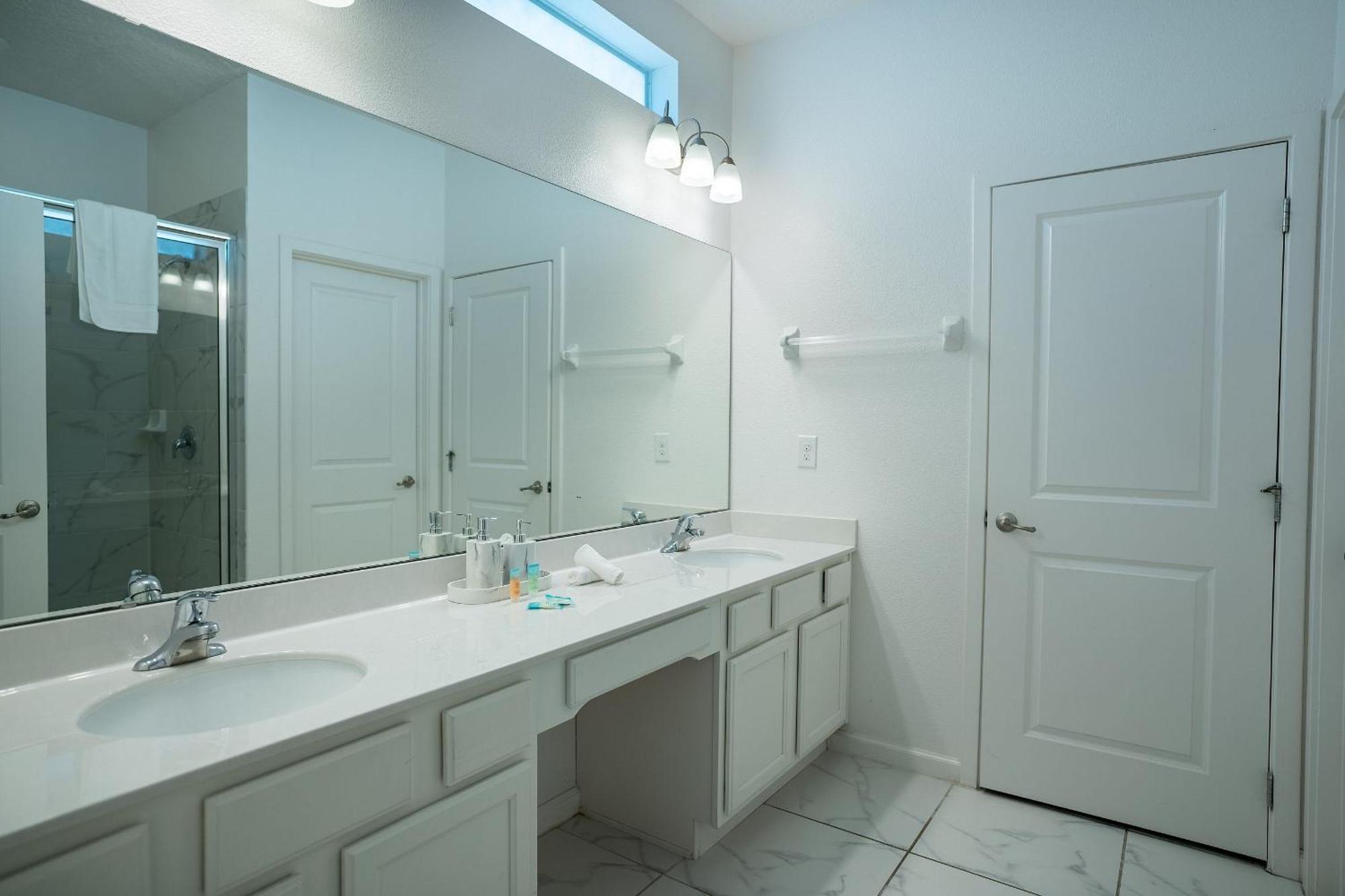Villa 9br Dream Vacation W- View No Carpet Kissimmee