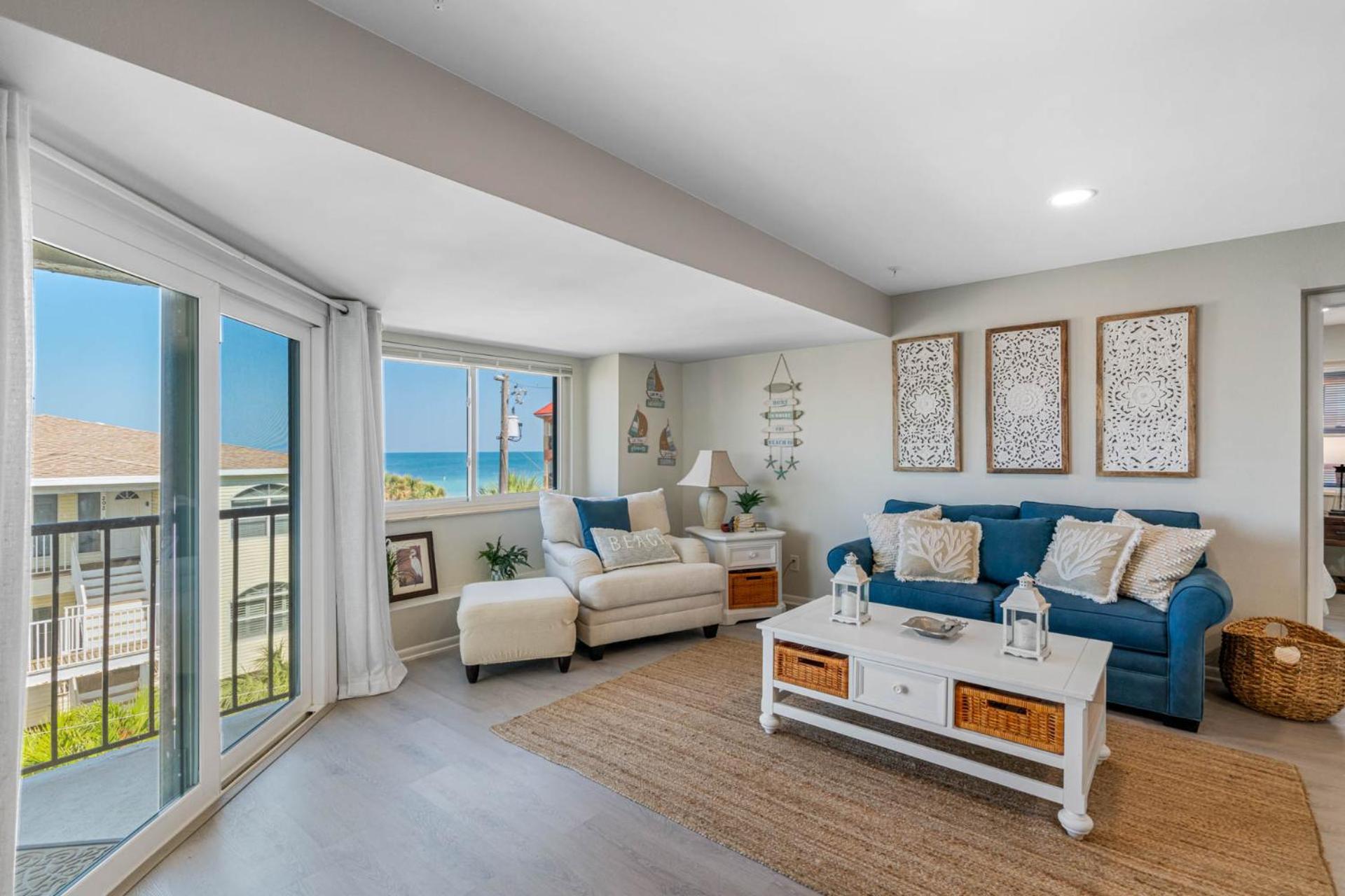 Breathtaking Penthouse Views Oceanview Getaway