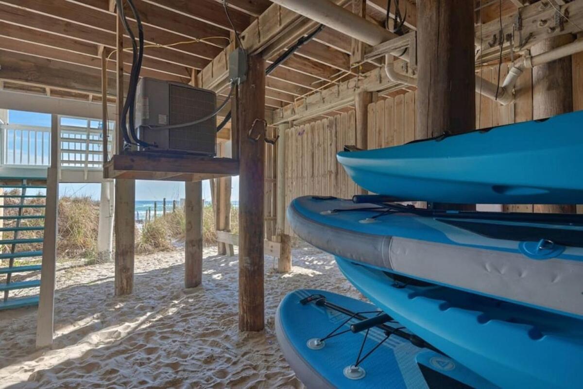 Seaquest 3 Stories Beach Front Holiday home Destin