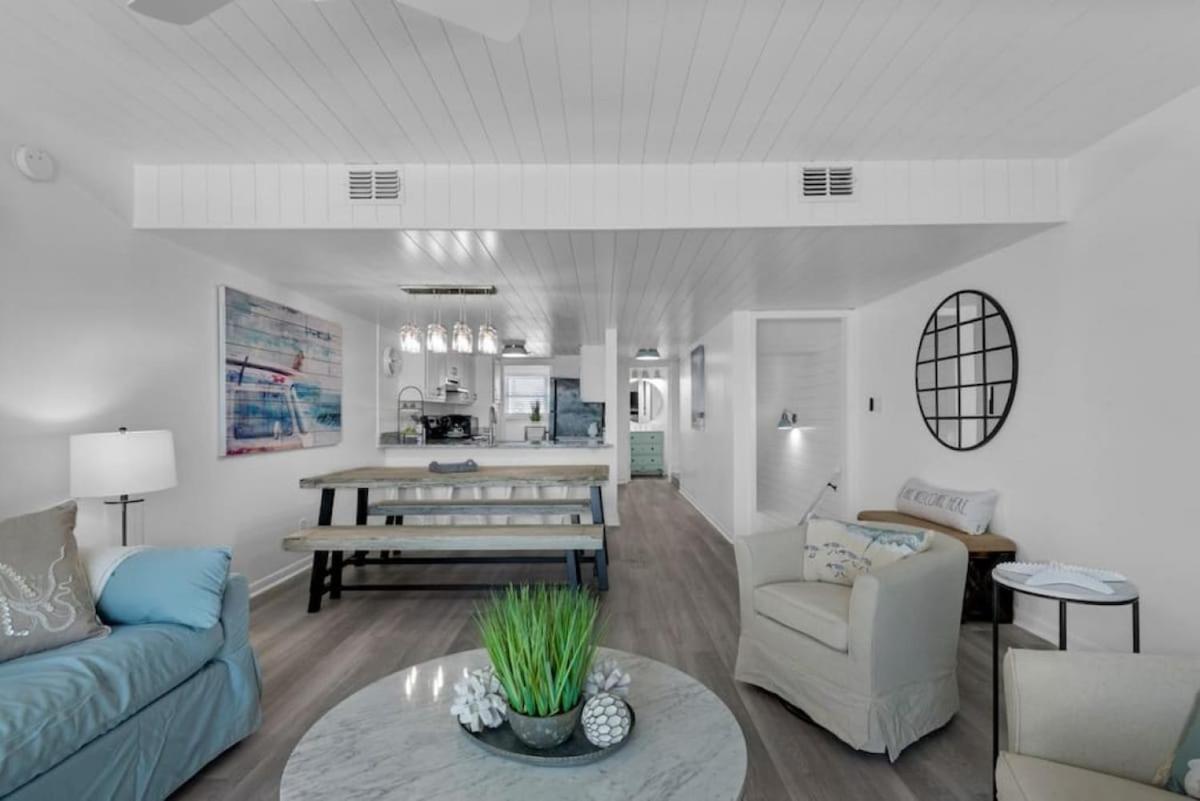 Seaquest 3 Stories Beach Front