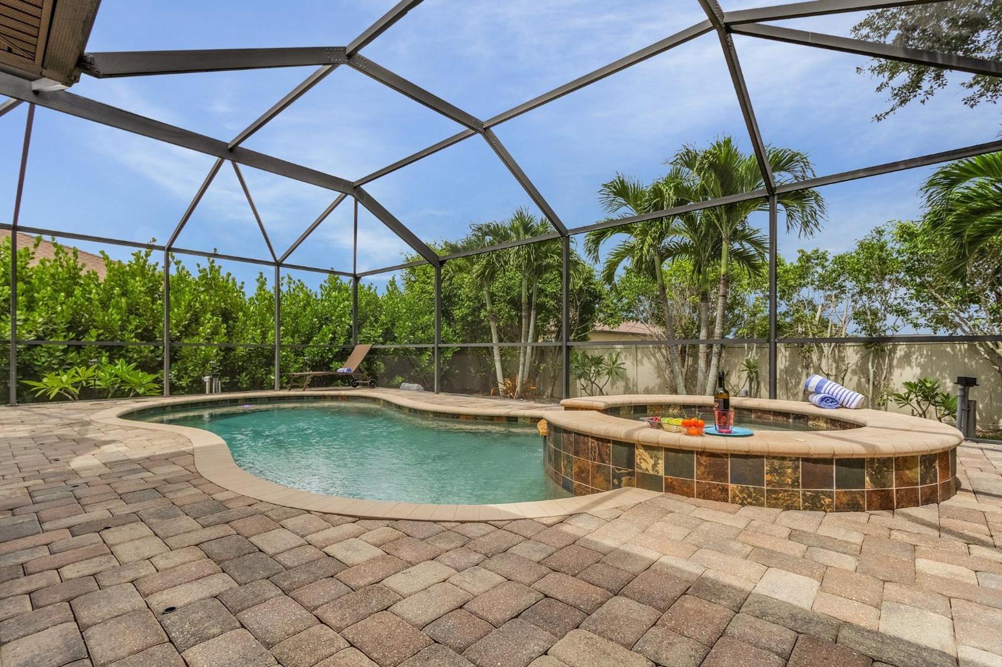 Tropical Oasis, Heated Pool And - Crystal Waters - Roelens Cape Coral