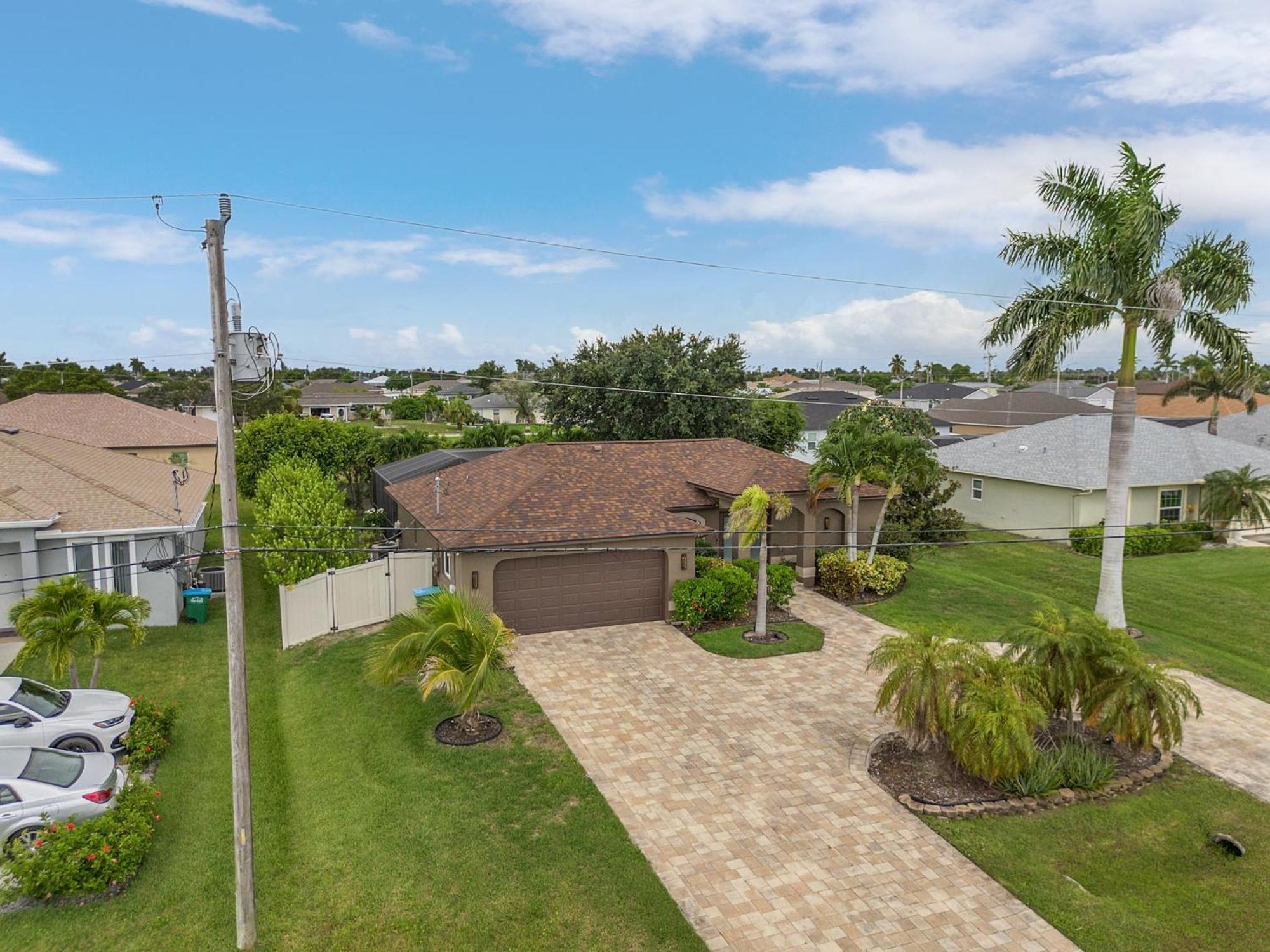 Tropical Oasis, Heated Pool And - Crystal Waters - Roelens Holiday home