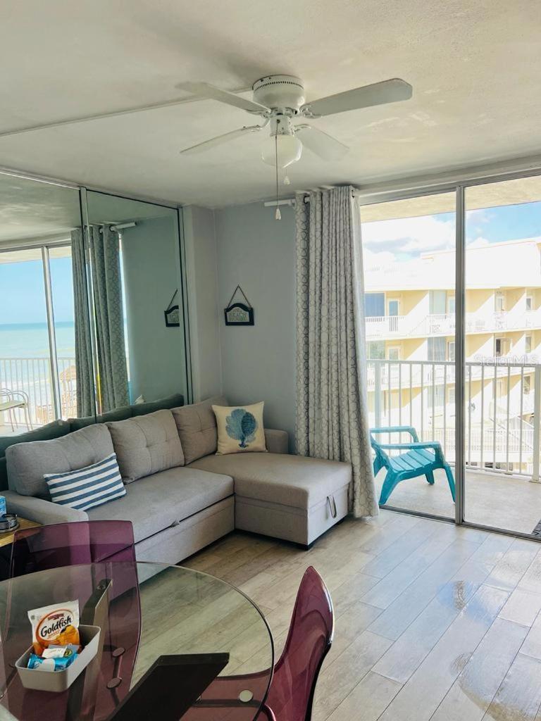 Oceanfront Oasis Aparthotel