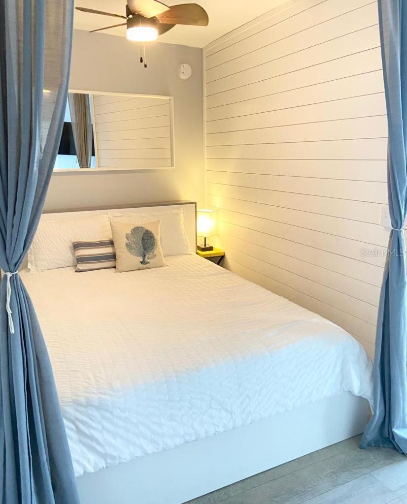 Aparthotel Oceanfront Oasis