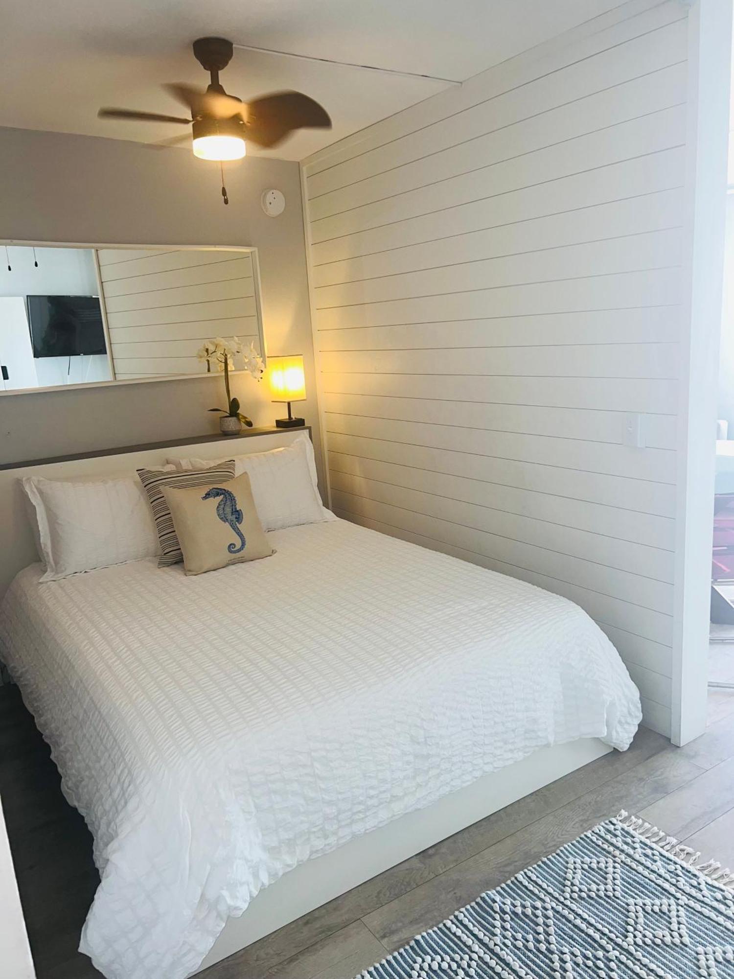 Aparthotel Oceanfront Oasis