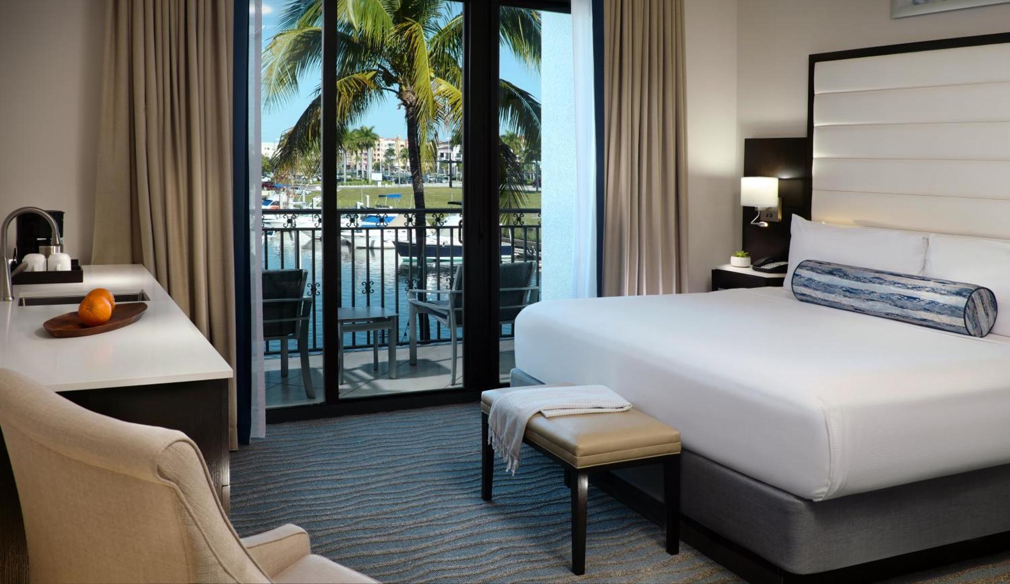 Resort Bay And Marina Naples