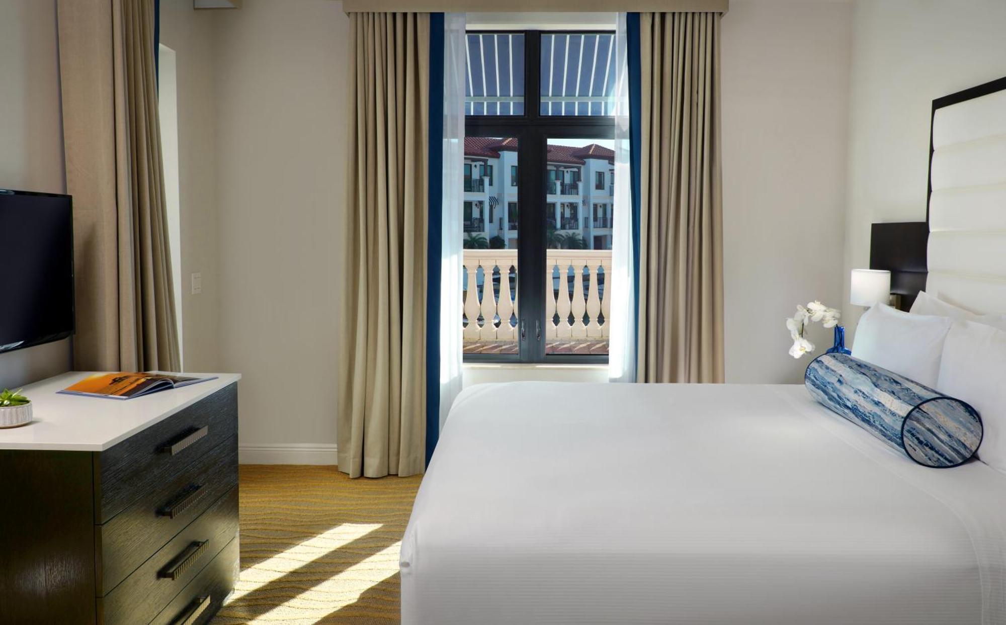 Resort Bay And Marina 4*