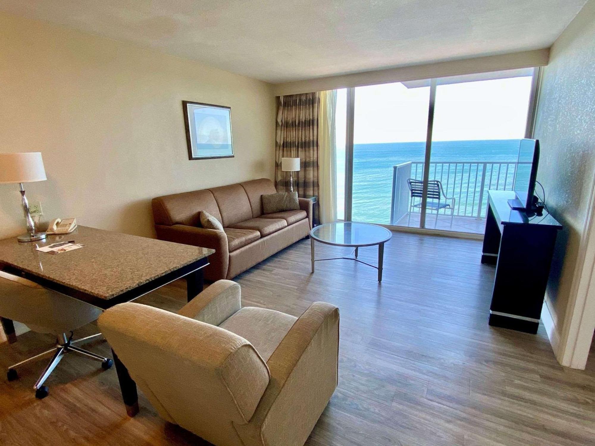 Radisson Oceanfront Hotel 3*
