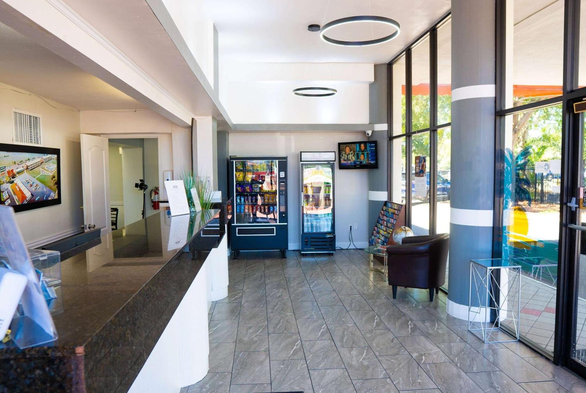 Howard Johnson By Wyndham - Dunedin Motel 2*
