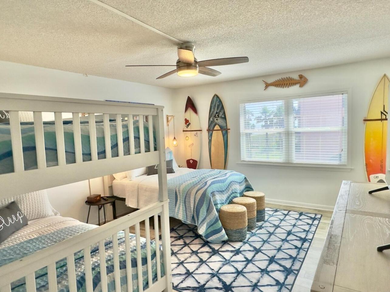 Apartment Pier Pressure Beachfront Wpool