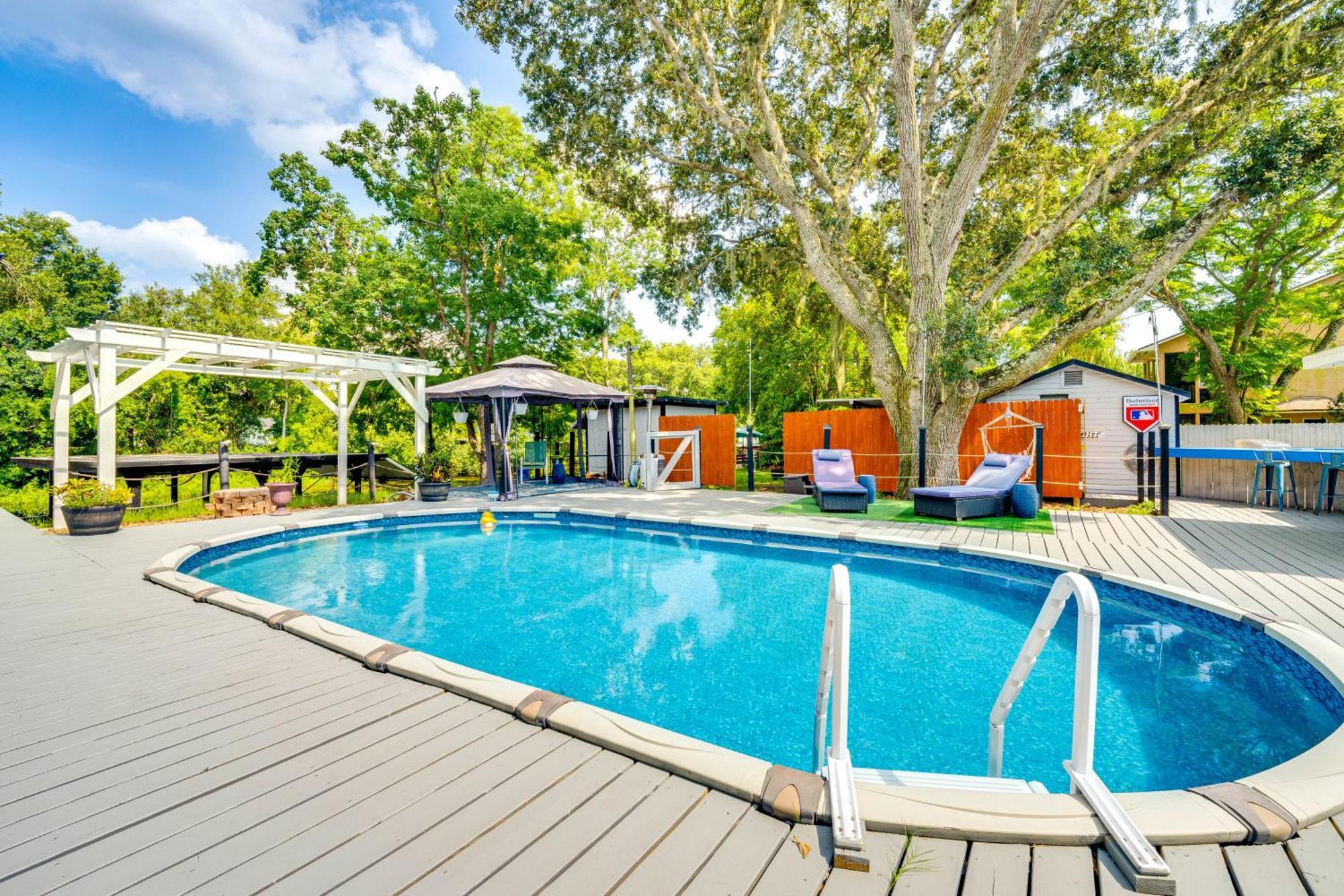 Spacious With Private Outdoor Oasis! * Tavares