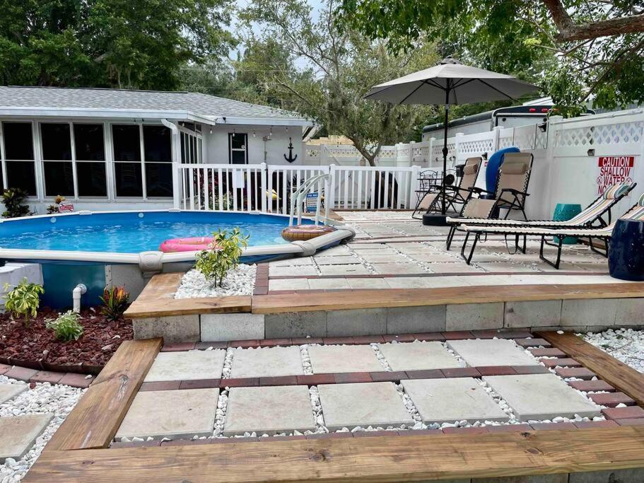 Holiday home Pool - Supplies - Outdoor Shower - Pingpong Table *