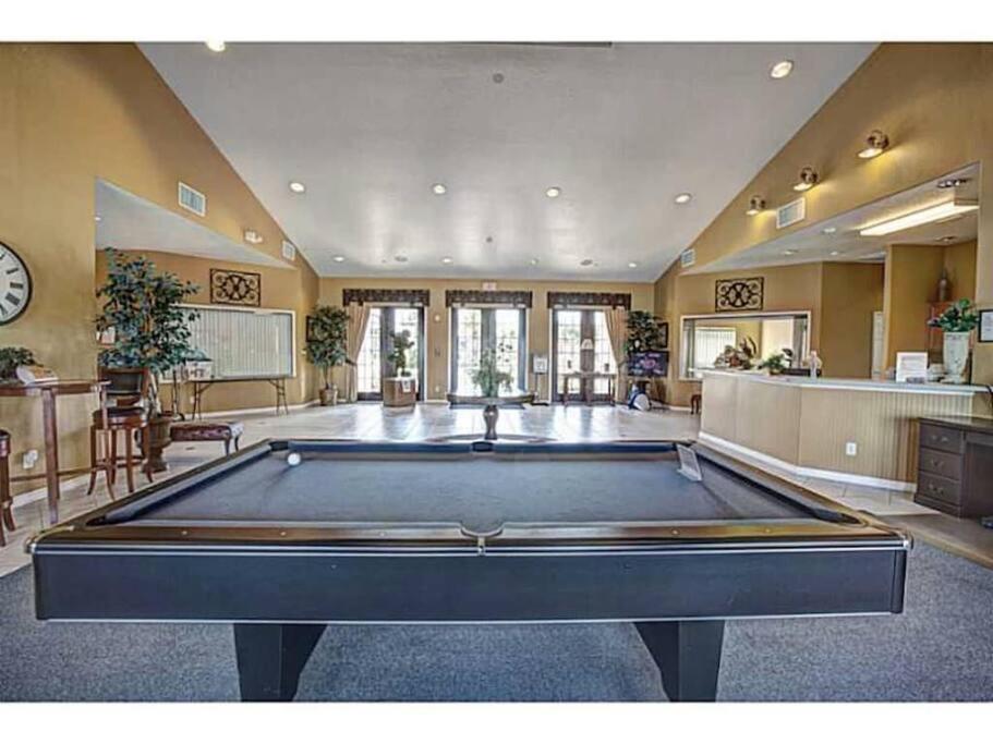 Family Home, Pool, Spa, In Gated -126 *