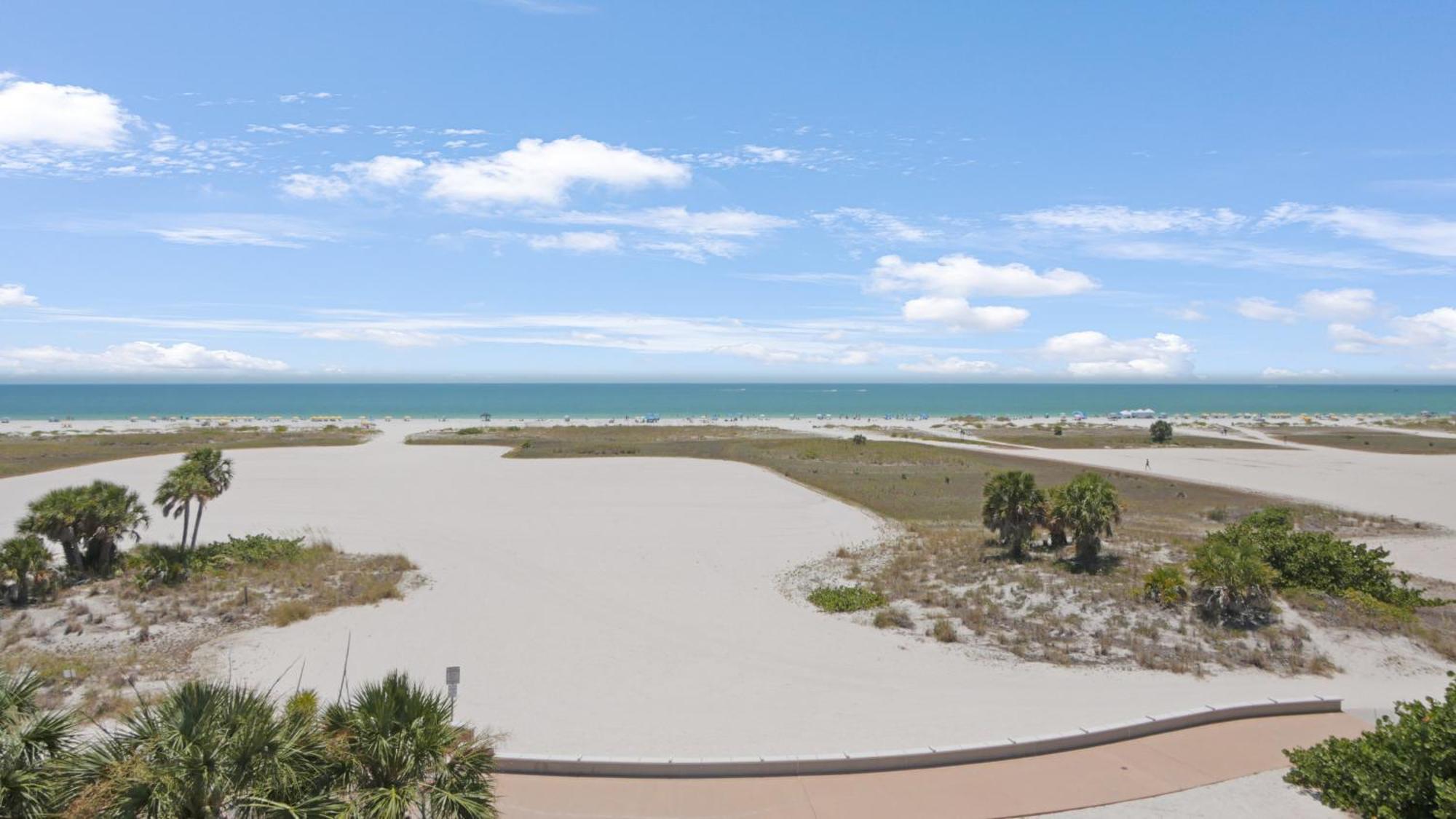 Surf Treasure Island 3*